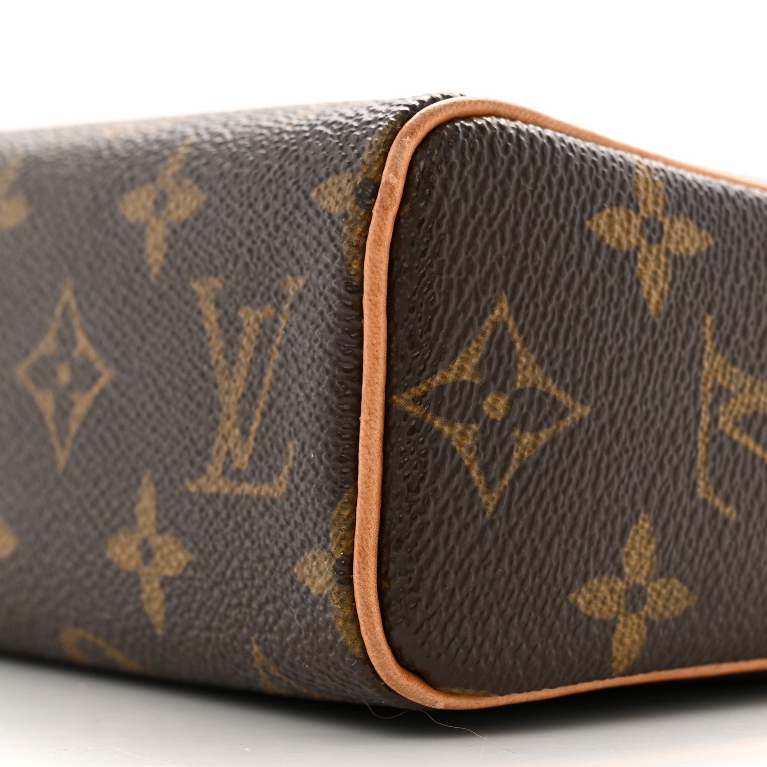 Louis Vuitton Monogram Recital 9 of 13