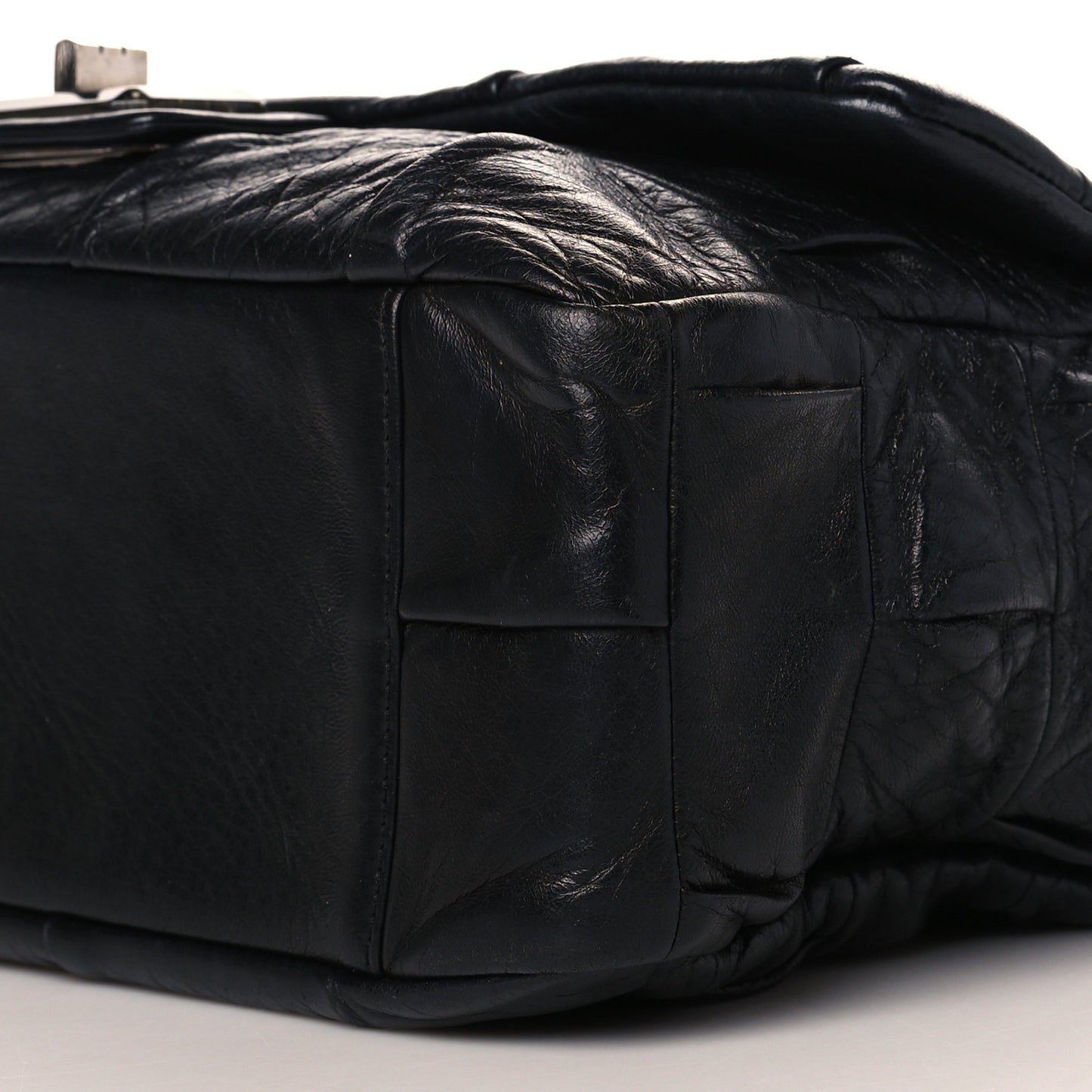 Lambskin Igloo Single Flap Black
