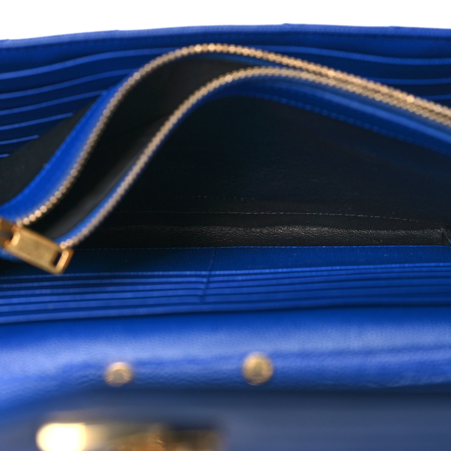 Grain De Poudre Matelasse Chevron Monogram Chain Wallet Blue Majorelle