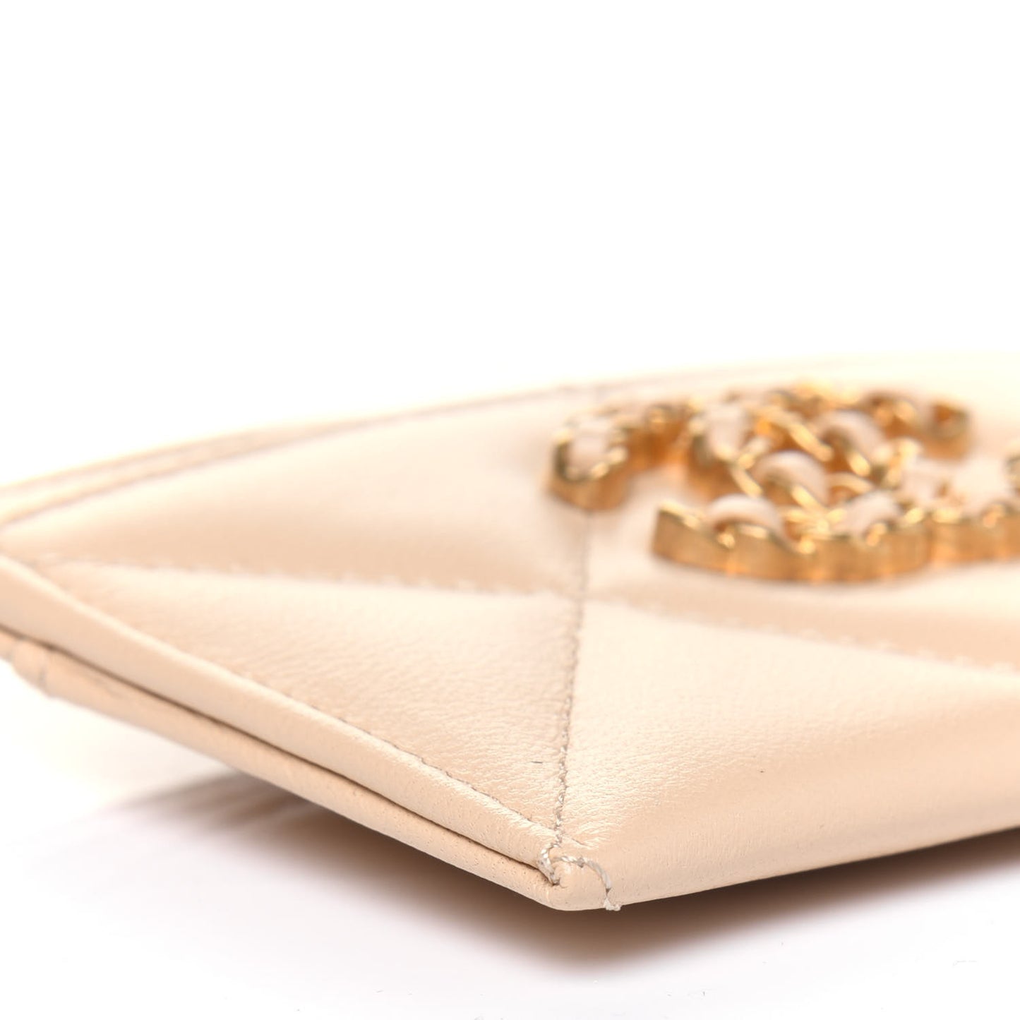 Shiny Goatskin Quilted Chanel 19 Card Holder Beige