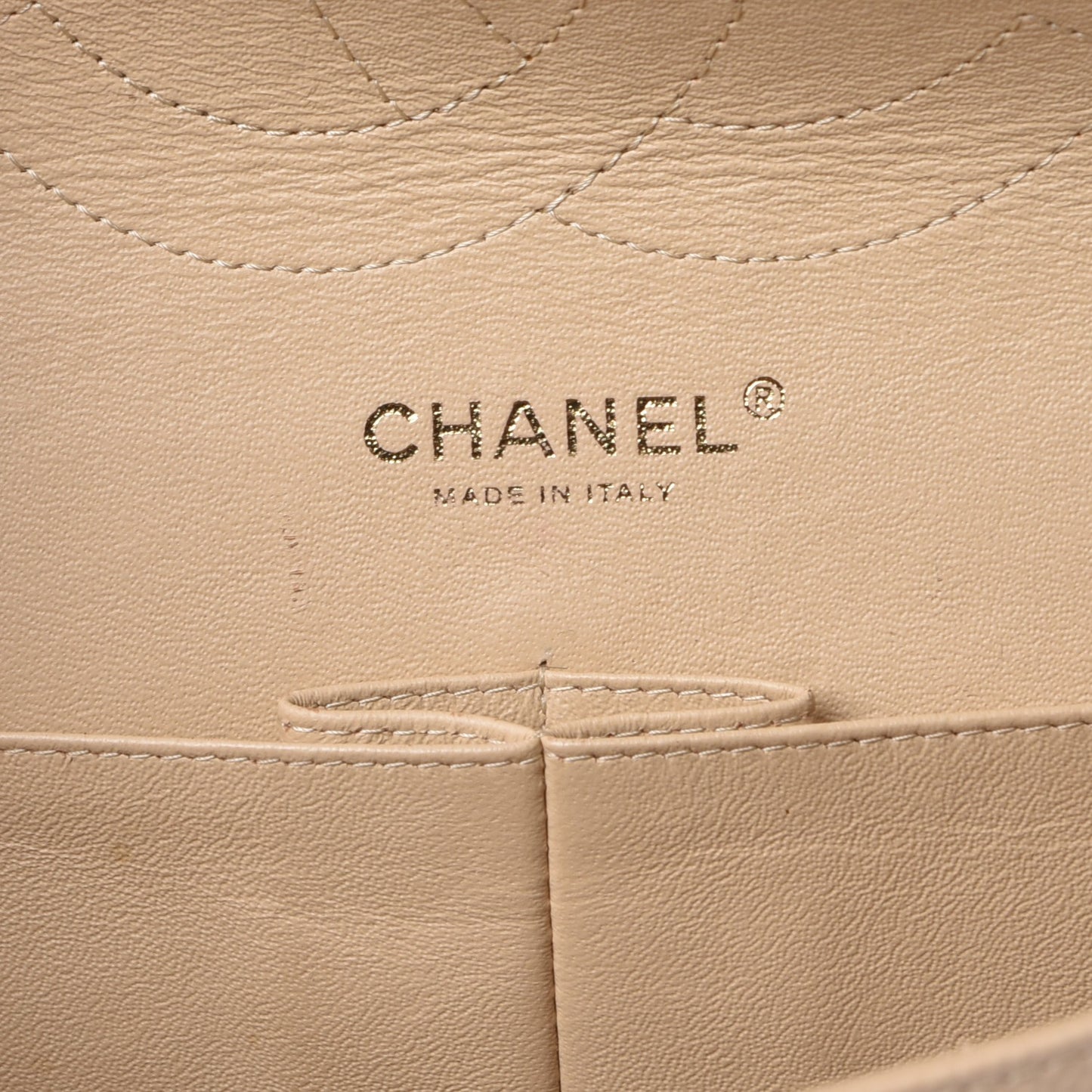 Caviar Quilted Jumbo Double Flap Beige Clair