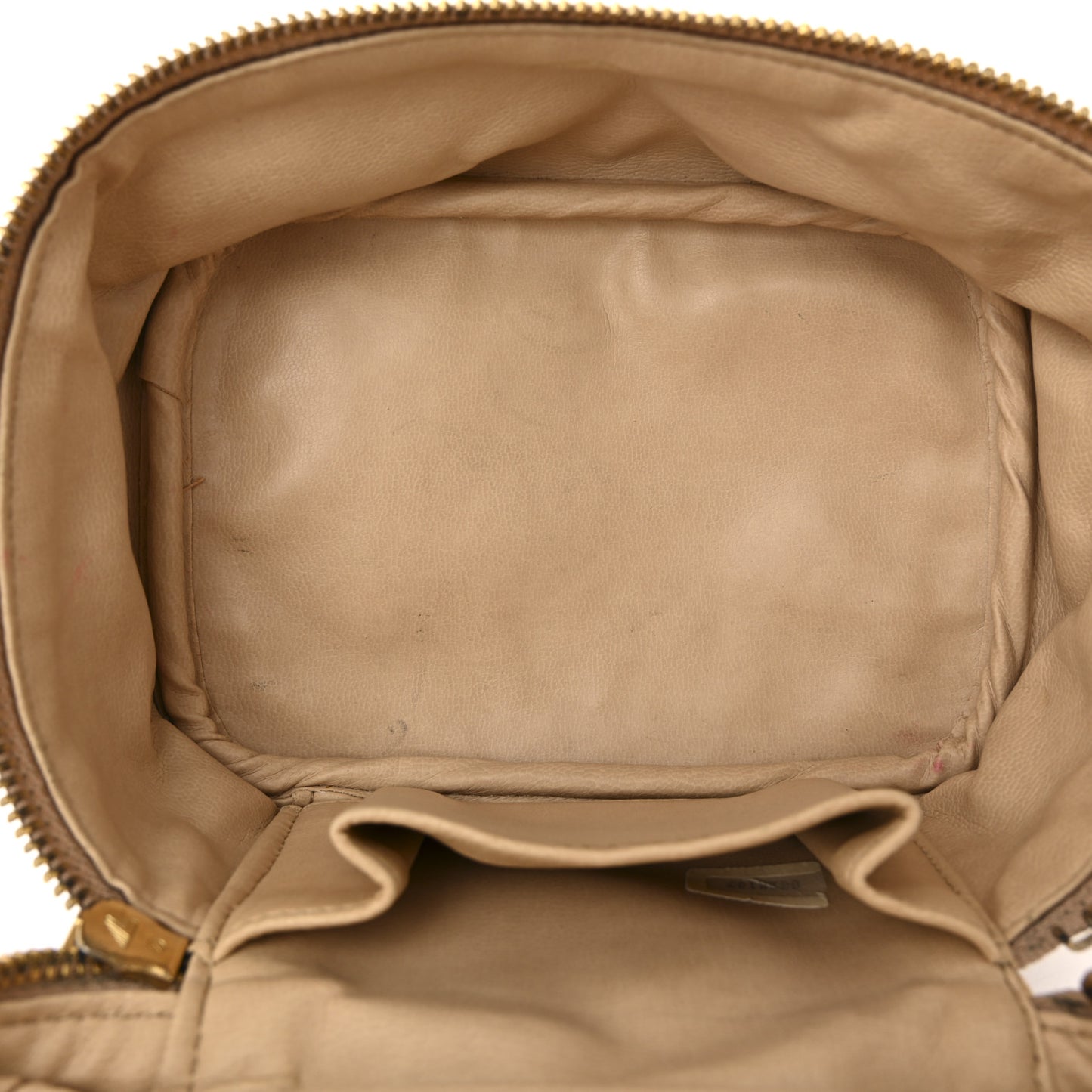Lambskin Diamond Stitched Vanity Case With Chain Beige
