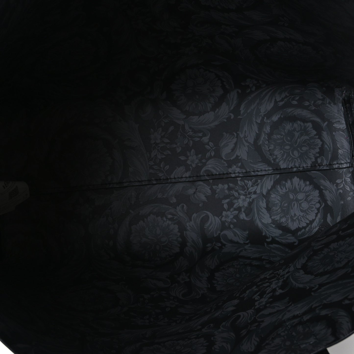 Calfskin Virtus Tote Black