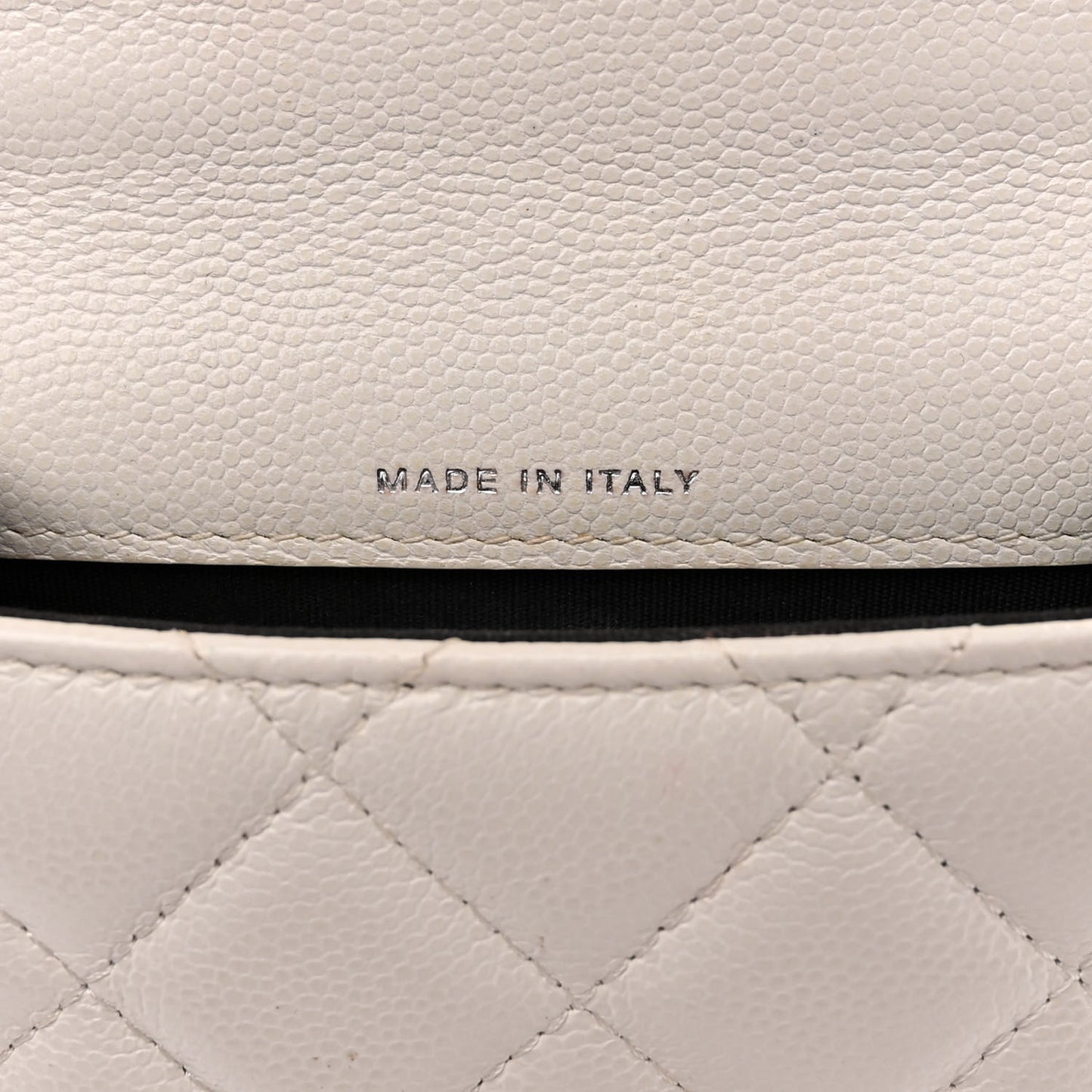 Caviar Quilted My Everything Clutch With Chain White Black