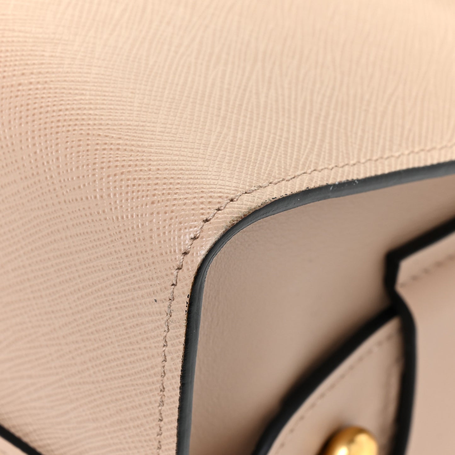 Saffiano City Calf Small Esplanade Tote Cammeo