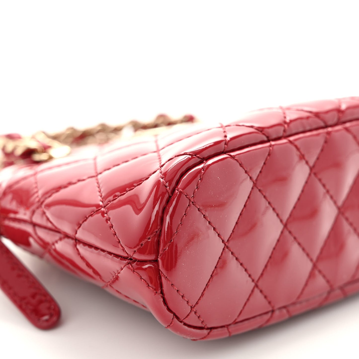 Patent Calfskin Quilted Shiny Coco Clutch With Chain Red