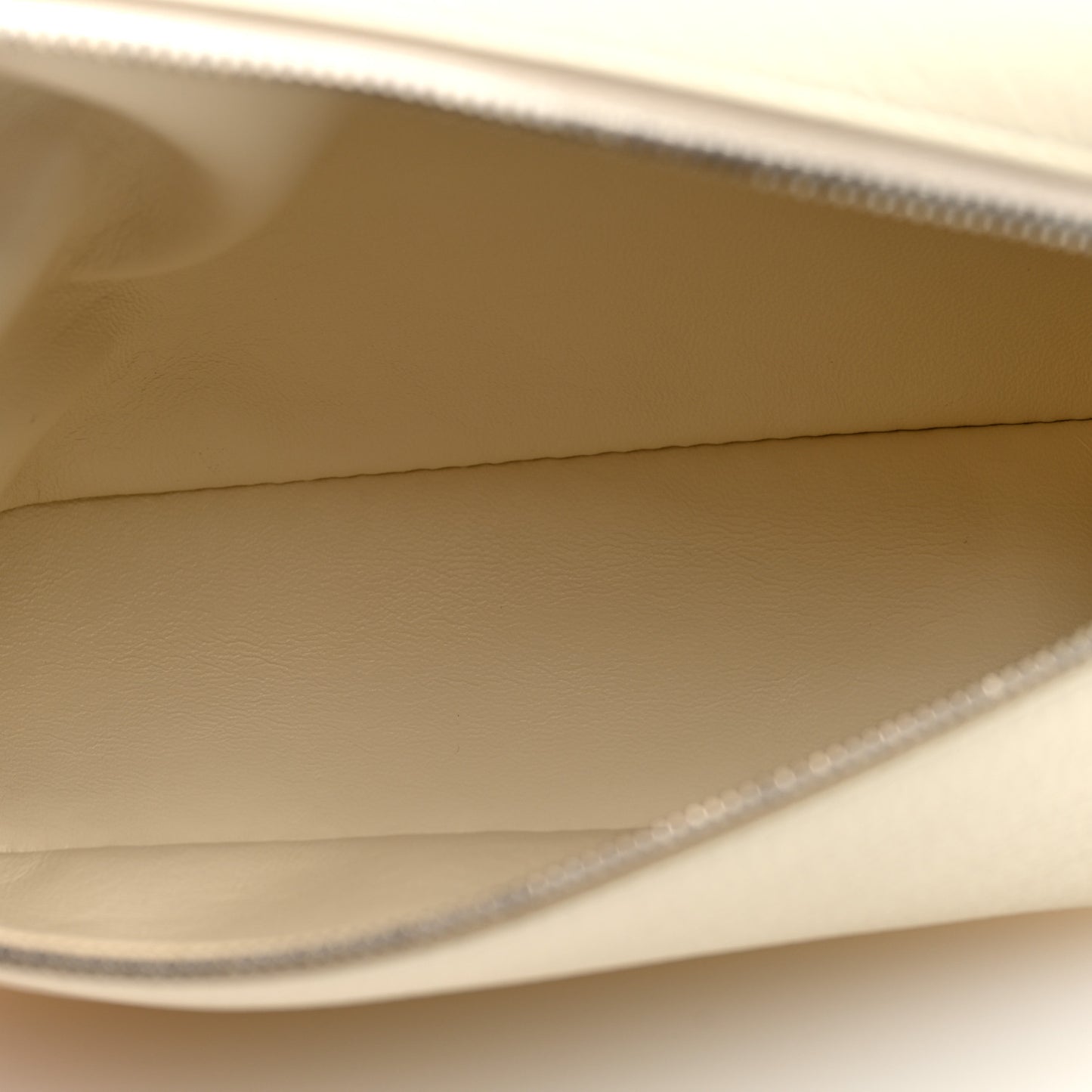Grained Calfskin L19 Extra Pocket Pouch Whisper White