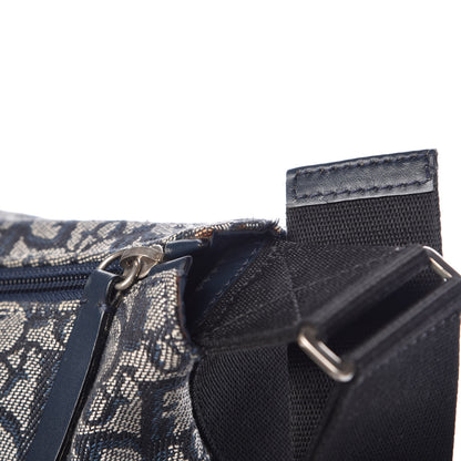 Christian Dior Monogram Messenger Navy 13 of 20