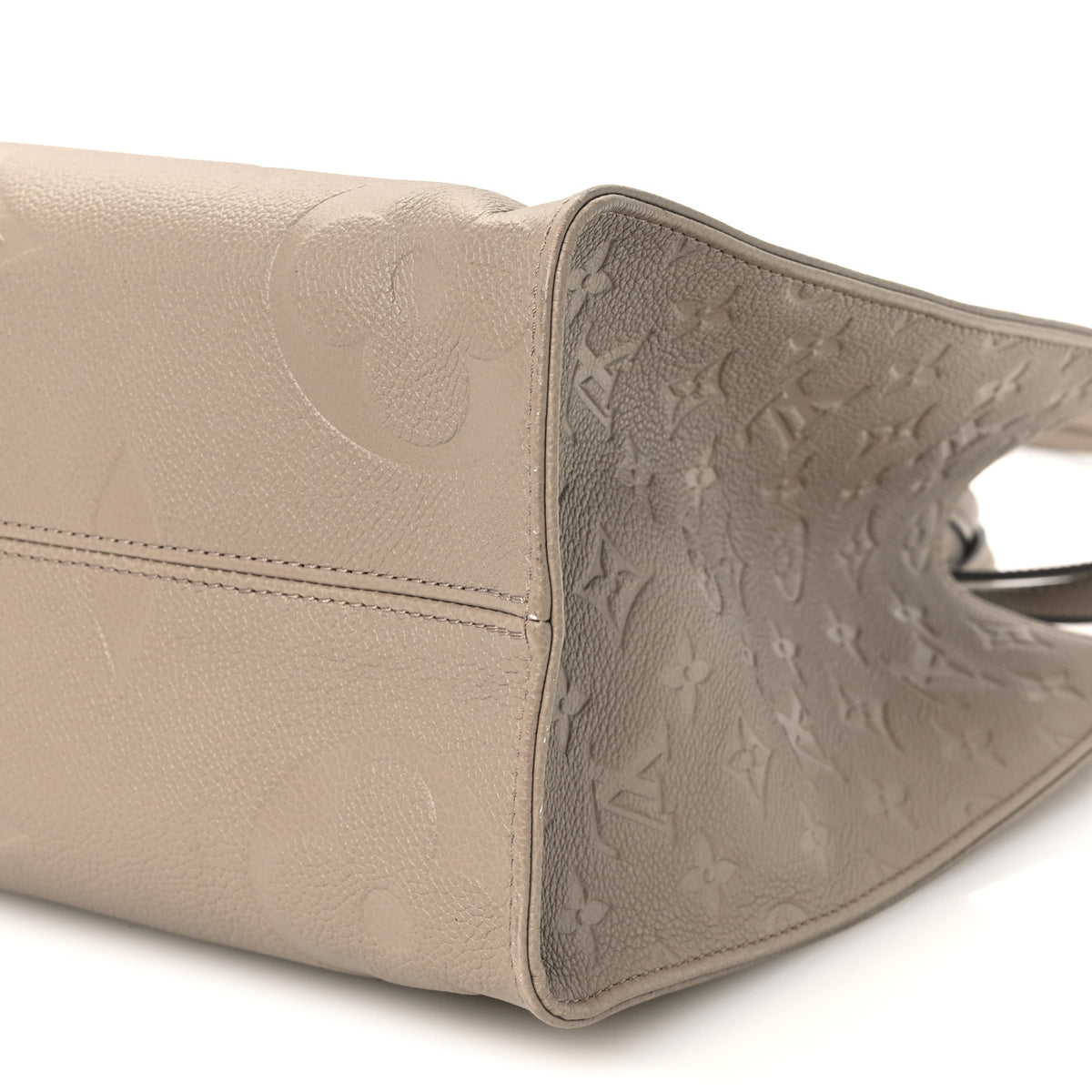 Louis Vuitton Empreinte Monogram Giant Onthego MM Tourterelle 9 of 9
