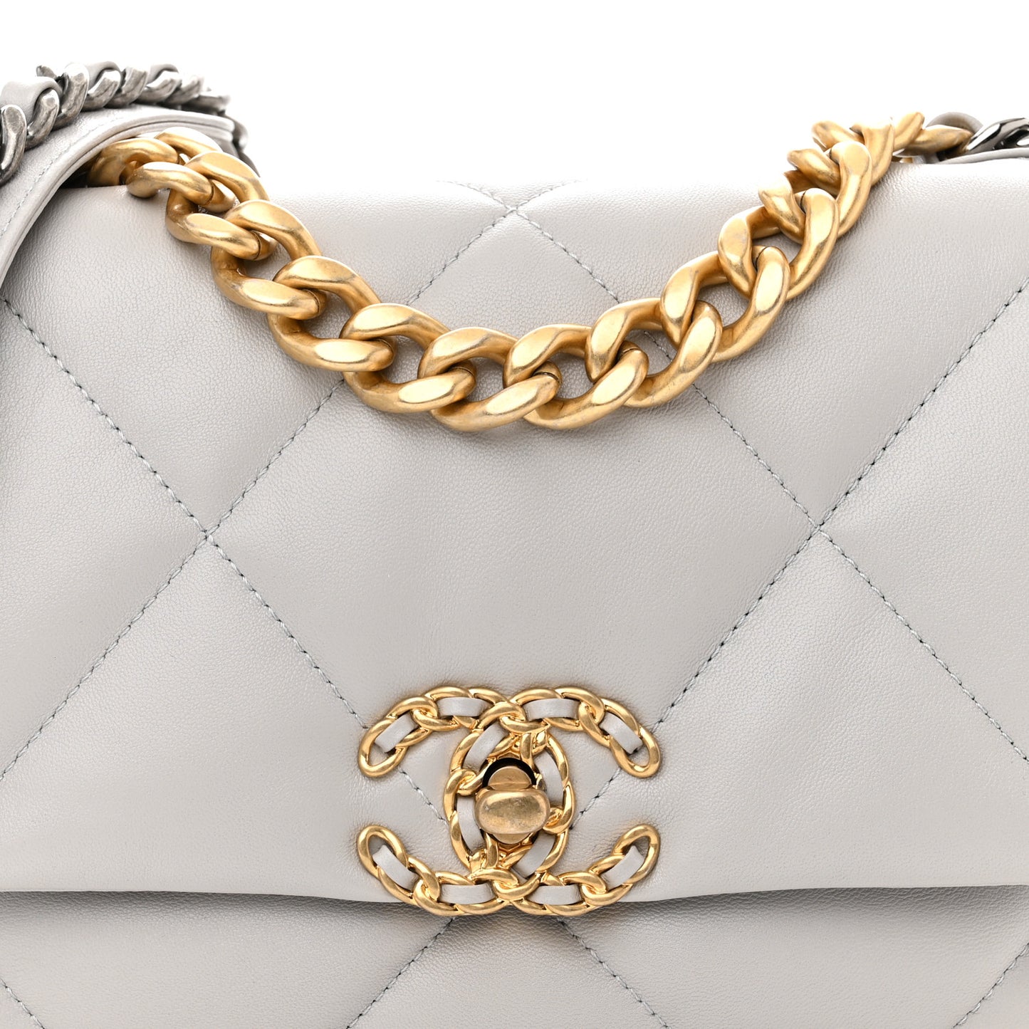 Lambskin Quilted Medium Chanel 19 Flap Grey