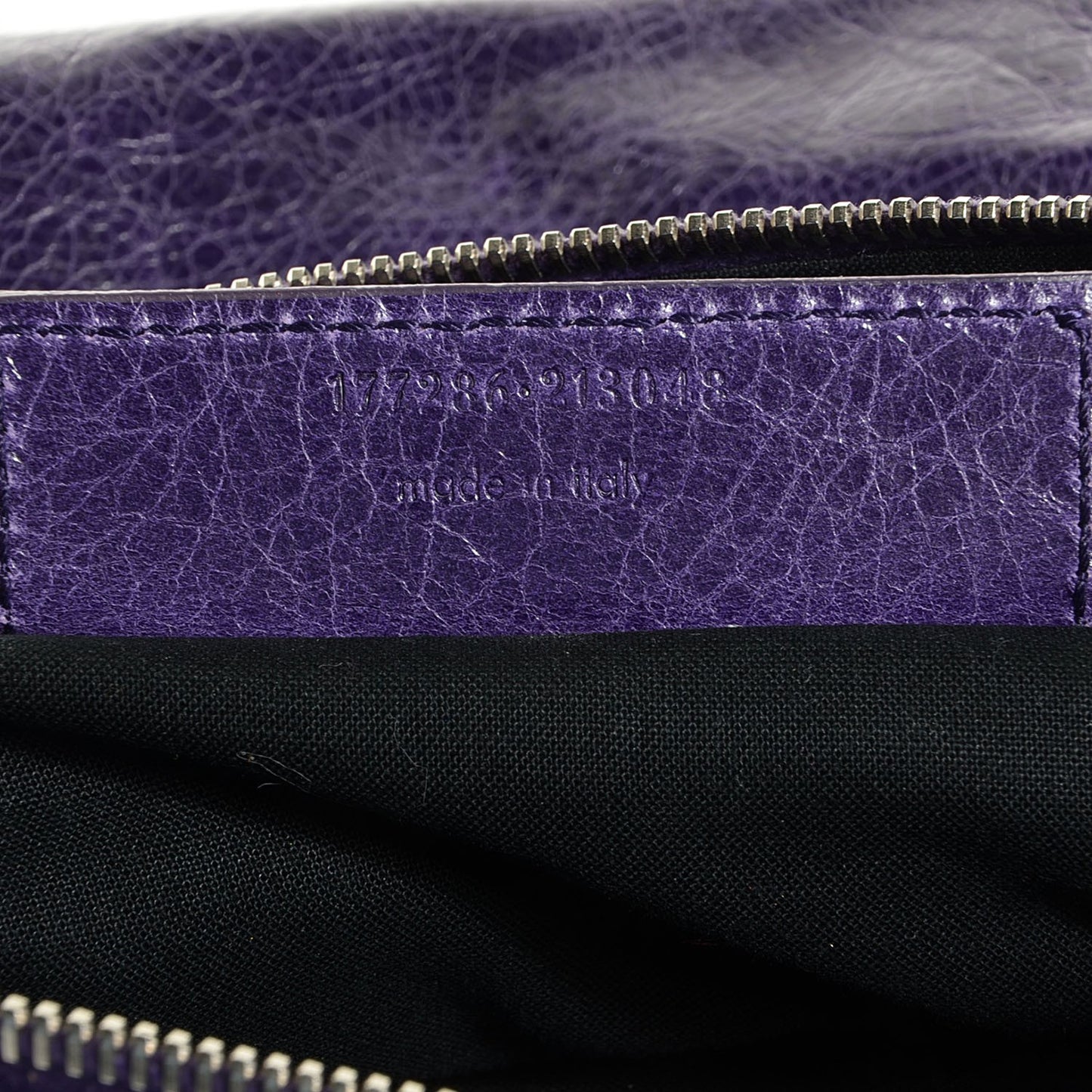Agneau Giant 21 Silver Hardware Flat Handle Clutch Raisin