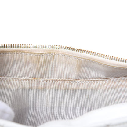 Chanel Caviar Quilted Hobo White 13 of 18