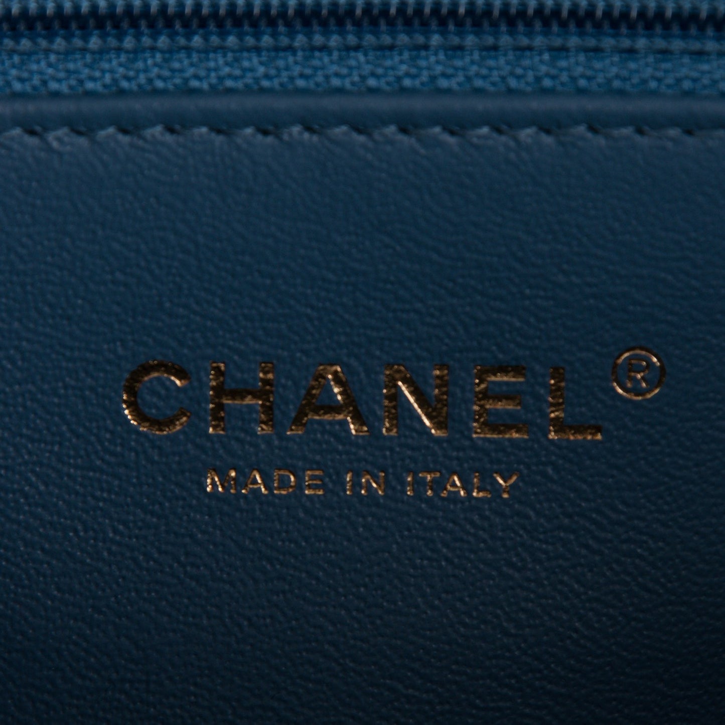 Caviar Quilted Medium CC Filigree Flap Navy