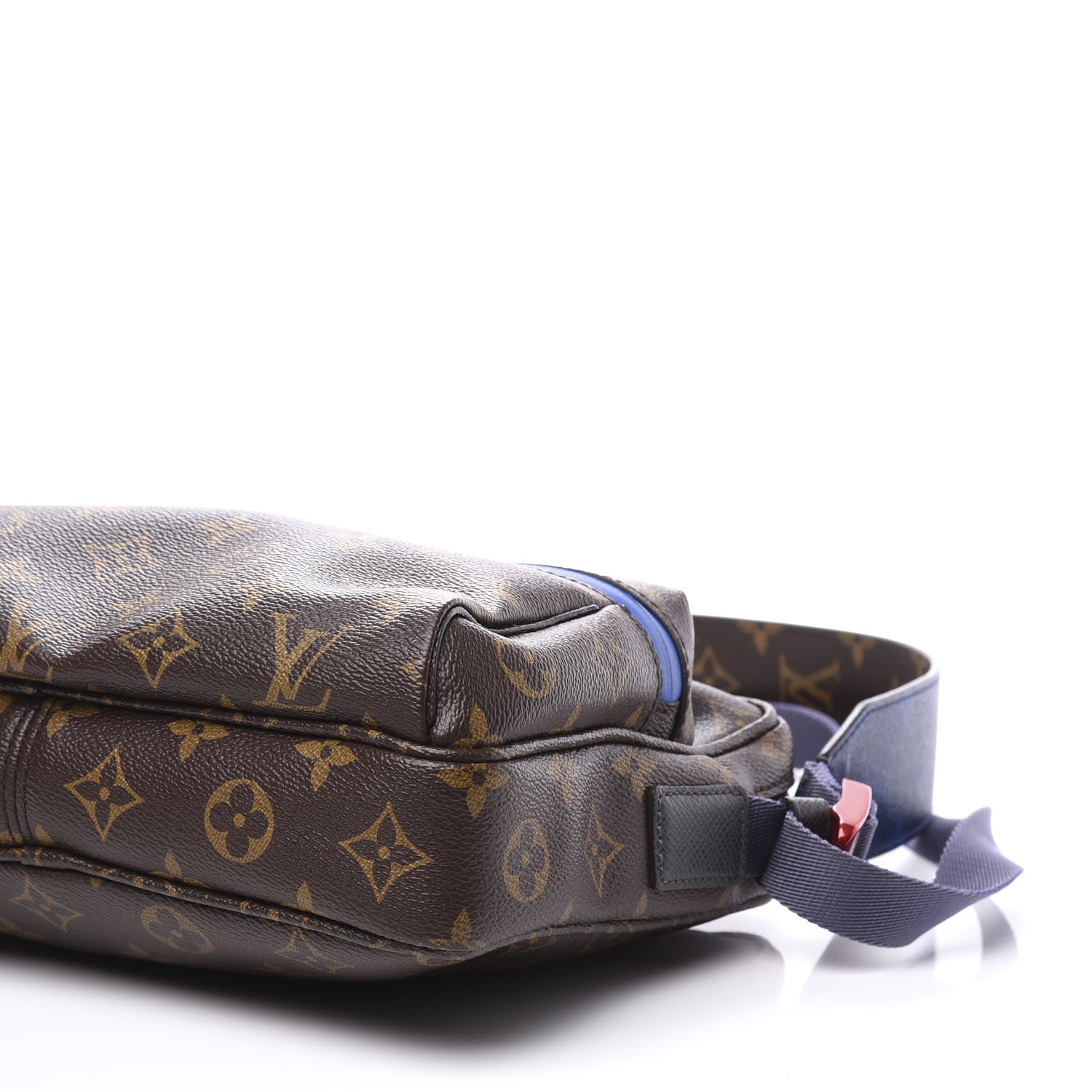 Louis Vuitton Monogram Outdoor Messenger PM 6 of 9