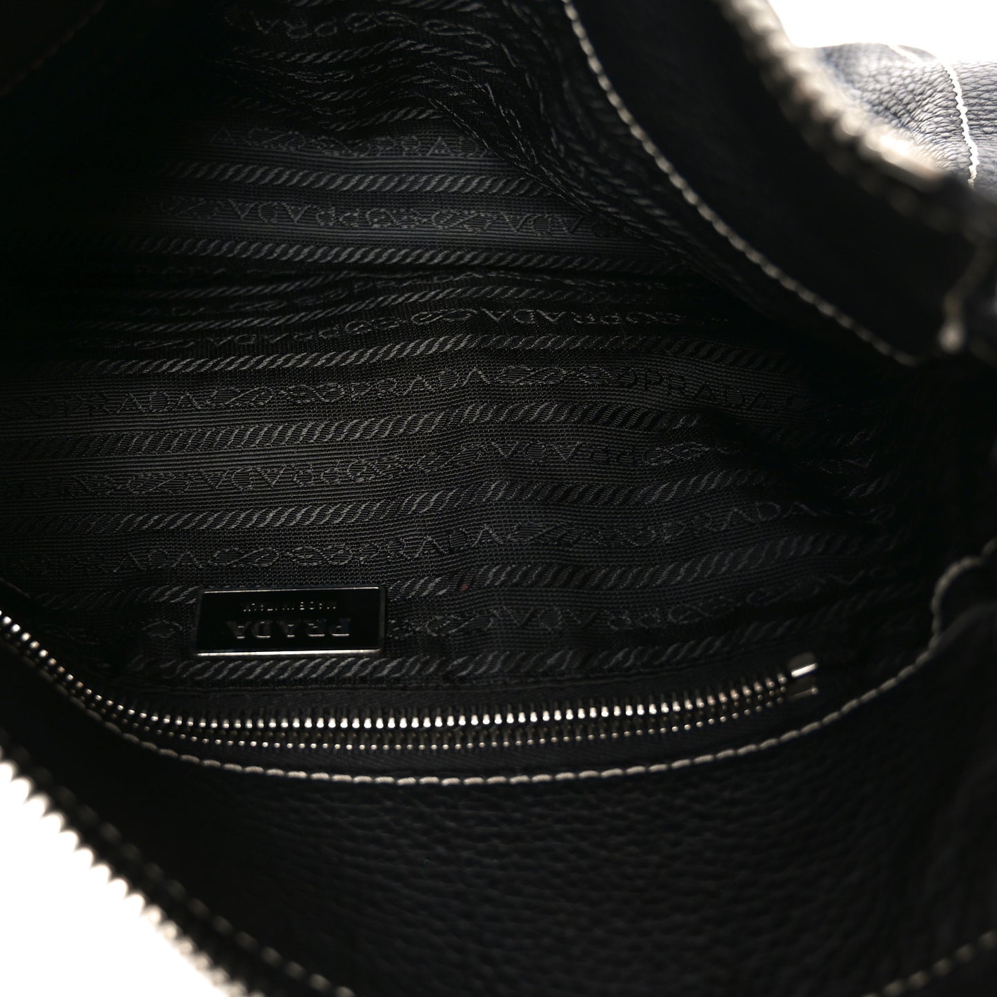 Vitello Daino Hobo Black