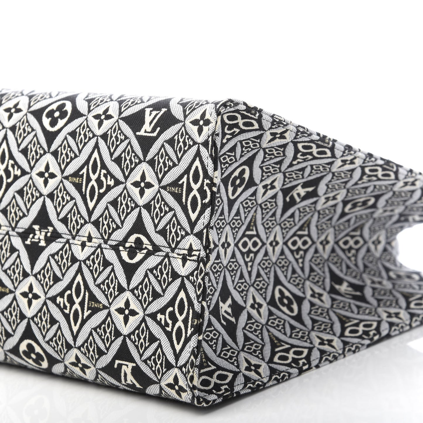 Jacquard Since 1854 Onthego GM Grey