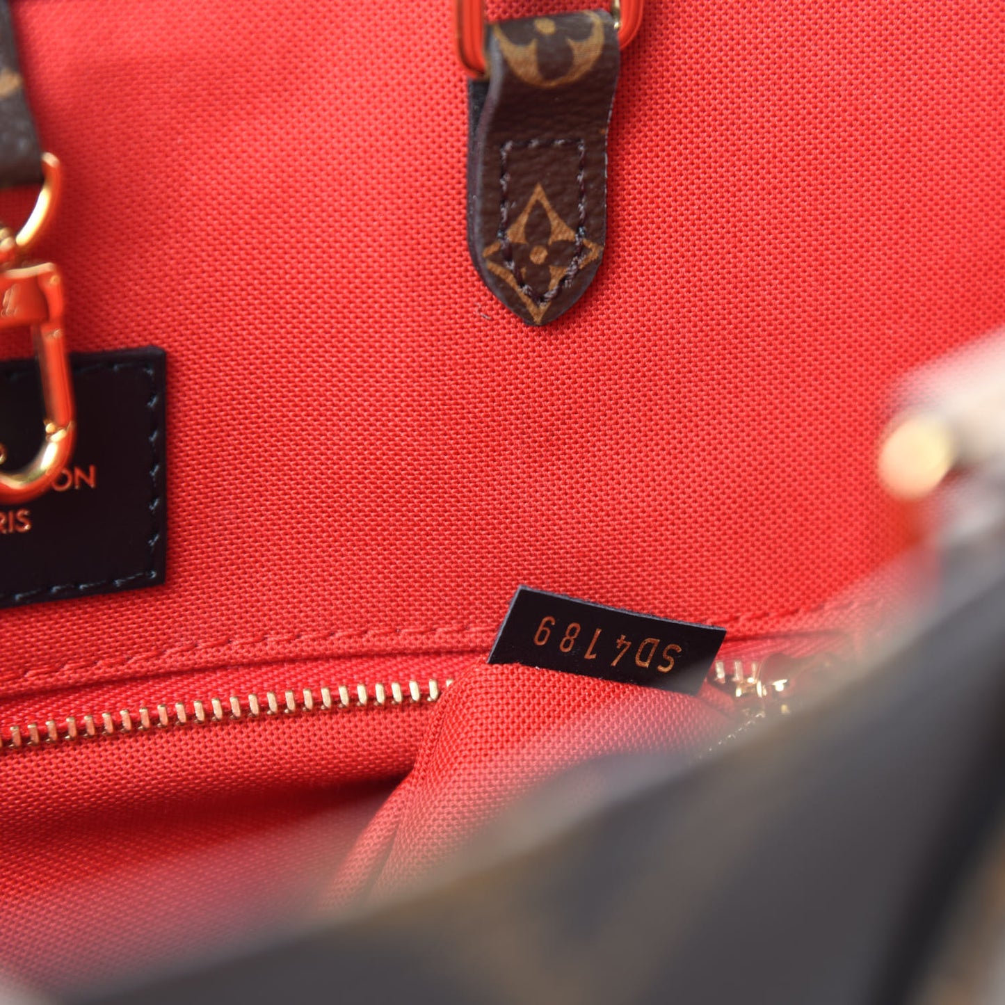 Reverse Monogram Giant Onthego MM