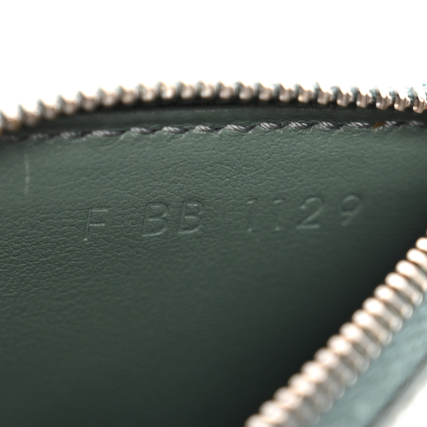 Grained Calfskin Zipped Card Holder Celadon