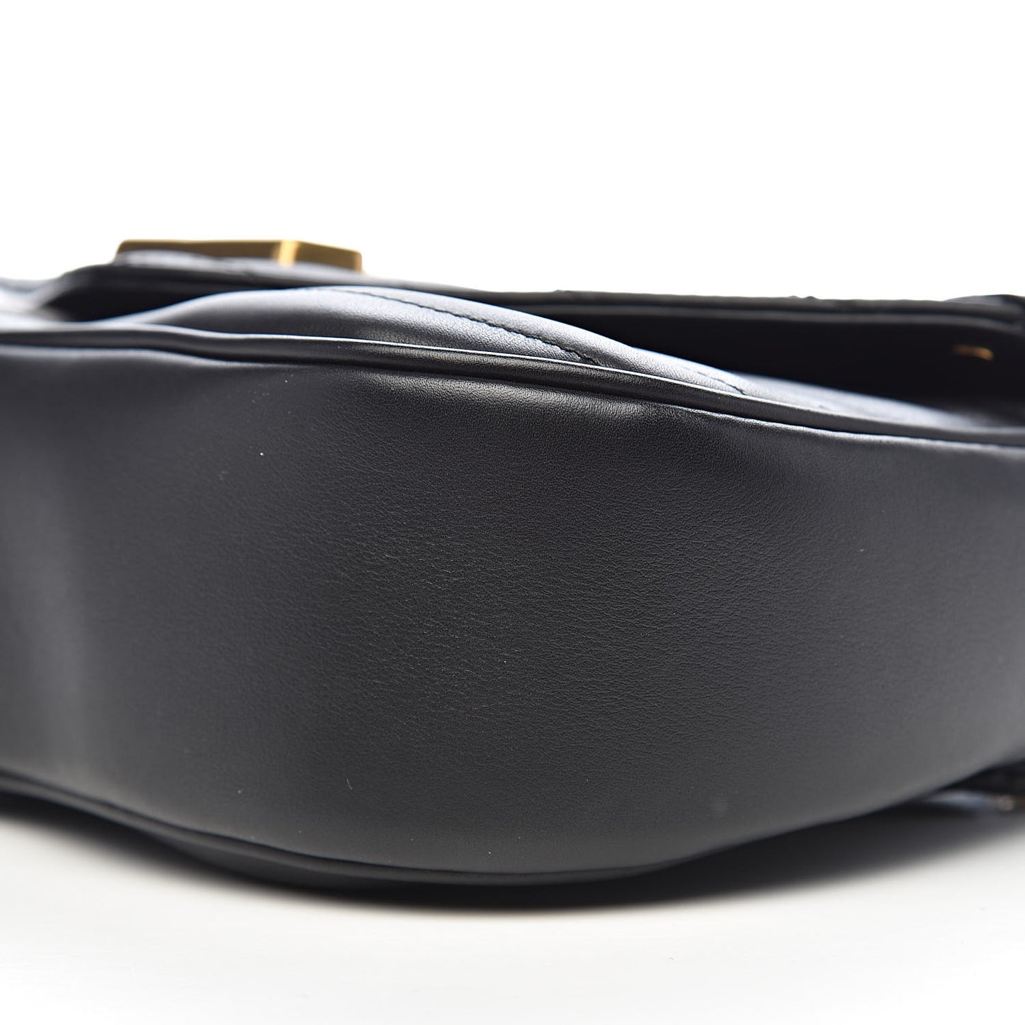 Calfskin New Wave Chain MM Black