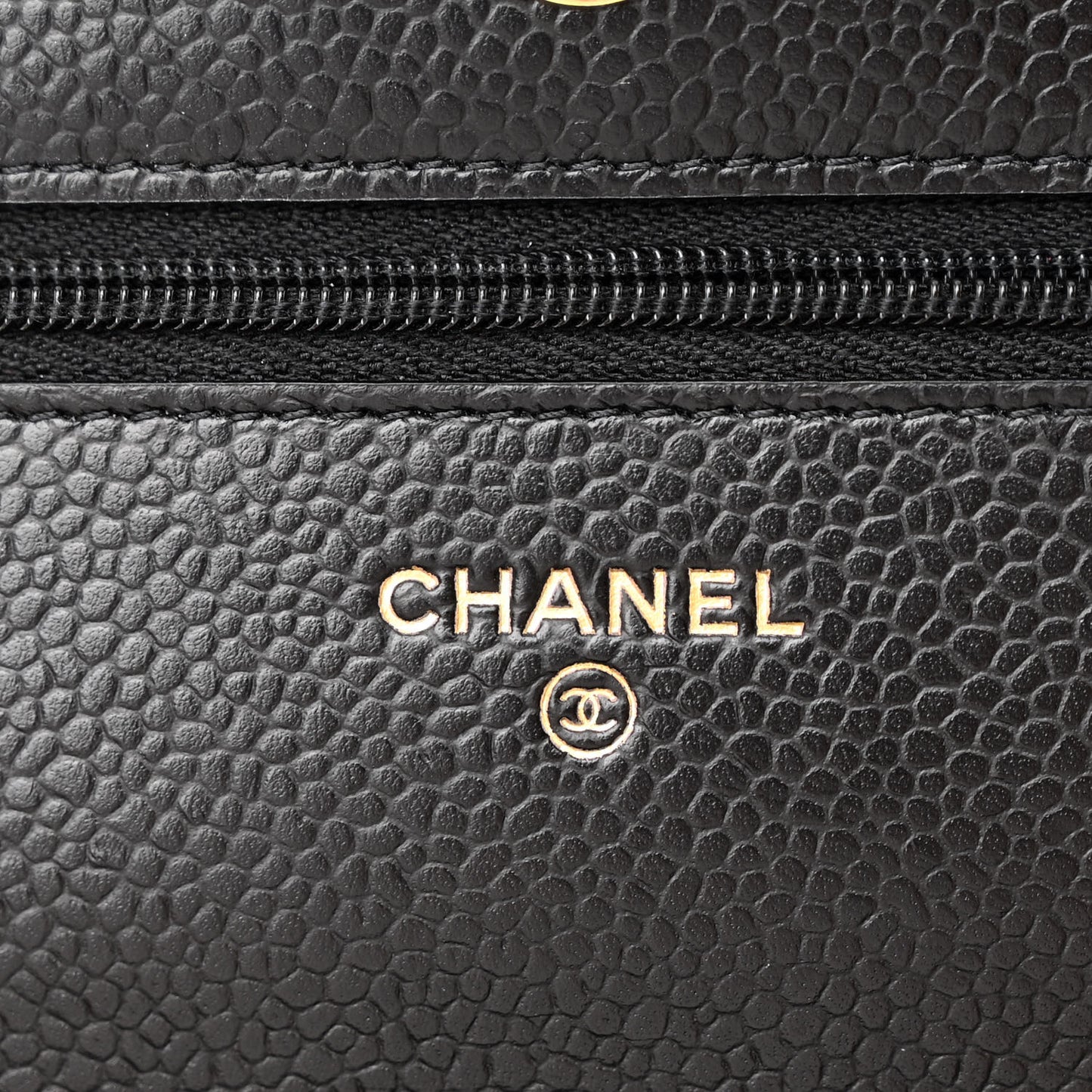 Caviar Quilted Wallet on Chain WOC Black