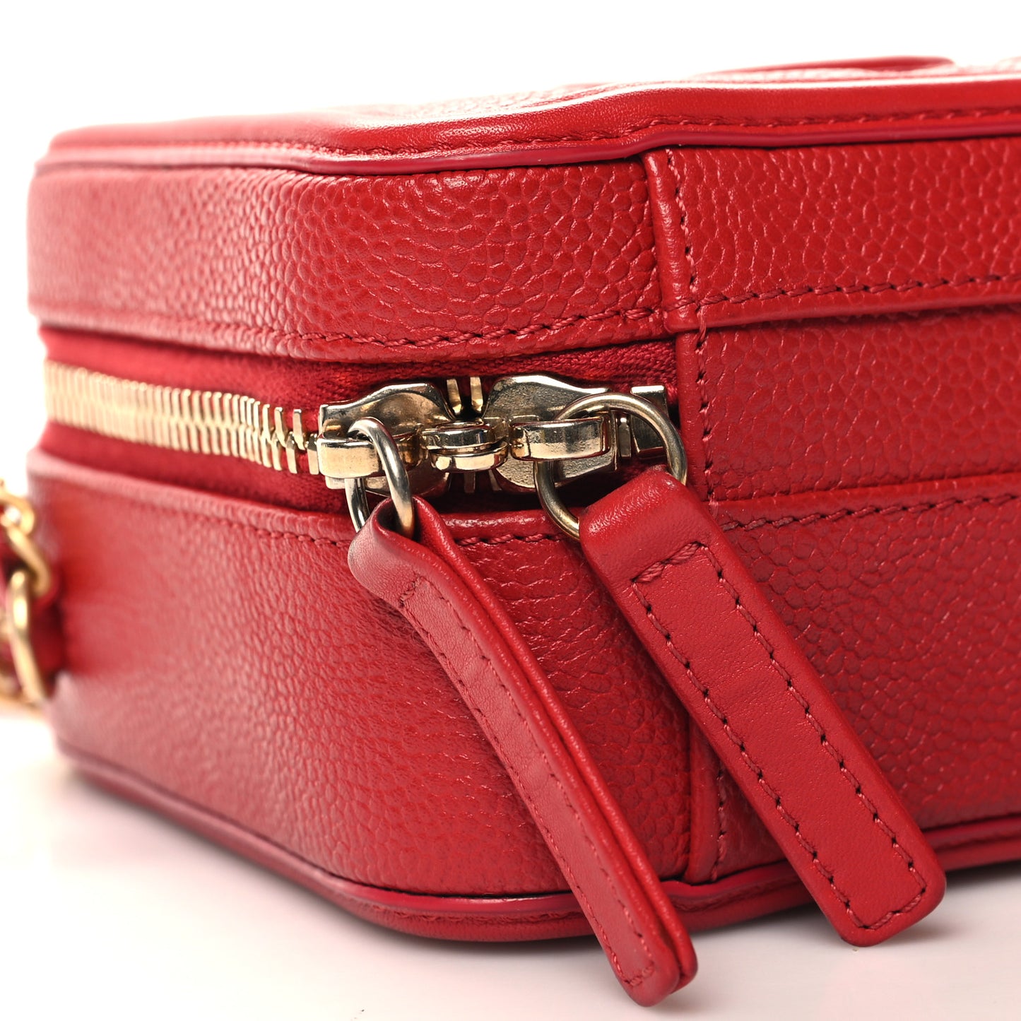 Caviar Quilted Small CC Filigree Vanity Case Red