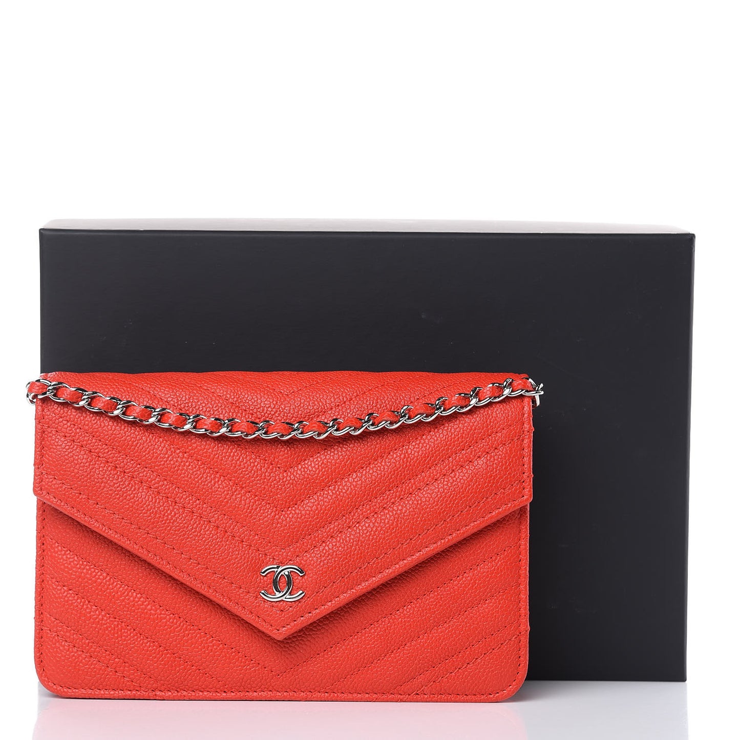 Caviar Chevron Quilted Statement Wallet On Chain WOC Red