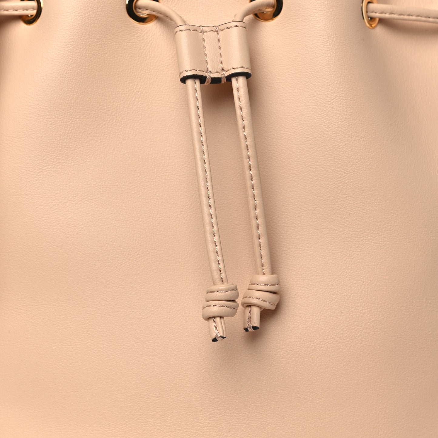 Vitello Grace Matte F is Fendi Grande Mon Tresor Bucket Bag Plaster