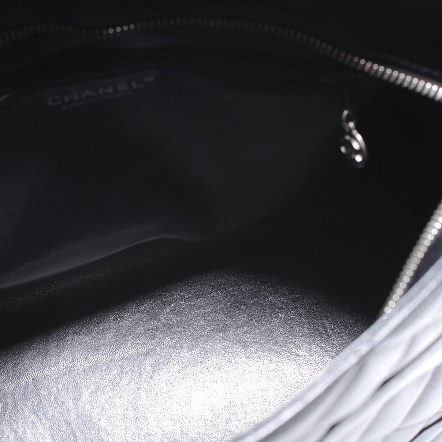 Caviar Medallion Tote Black