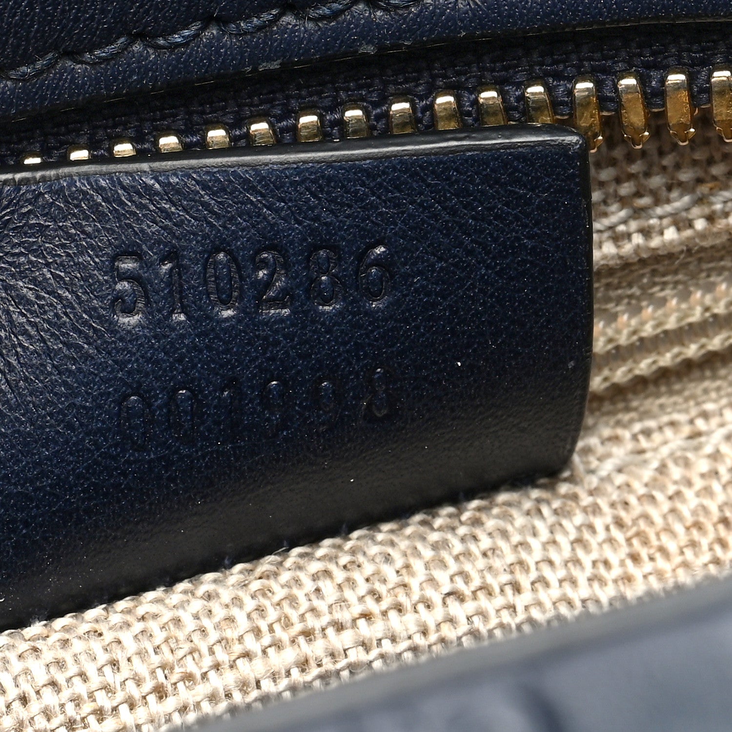 Gucci Microguccissima Medium Crossbody Bag Blue 7 of 10