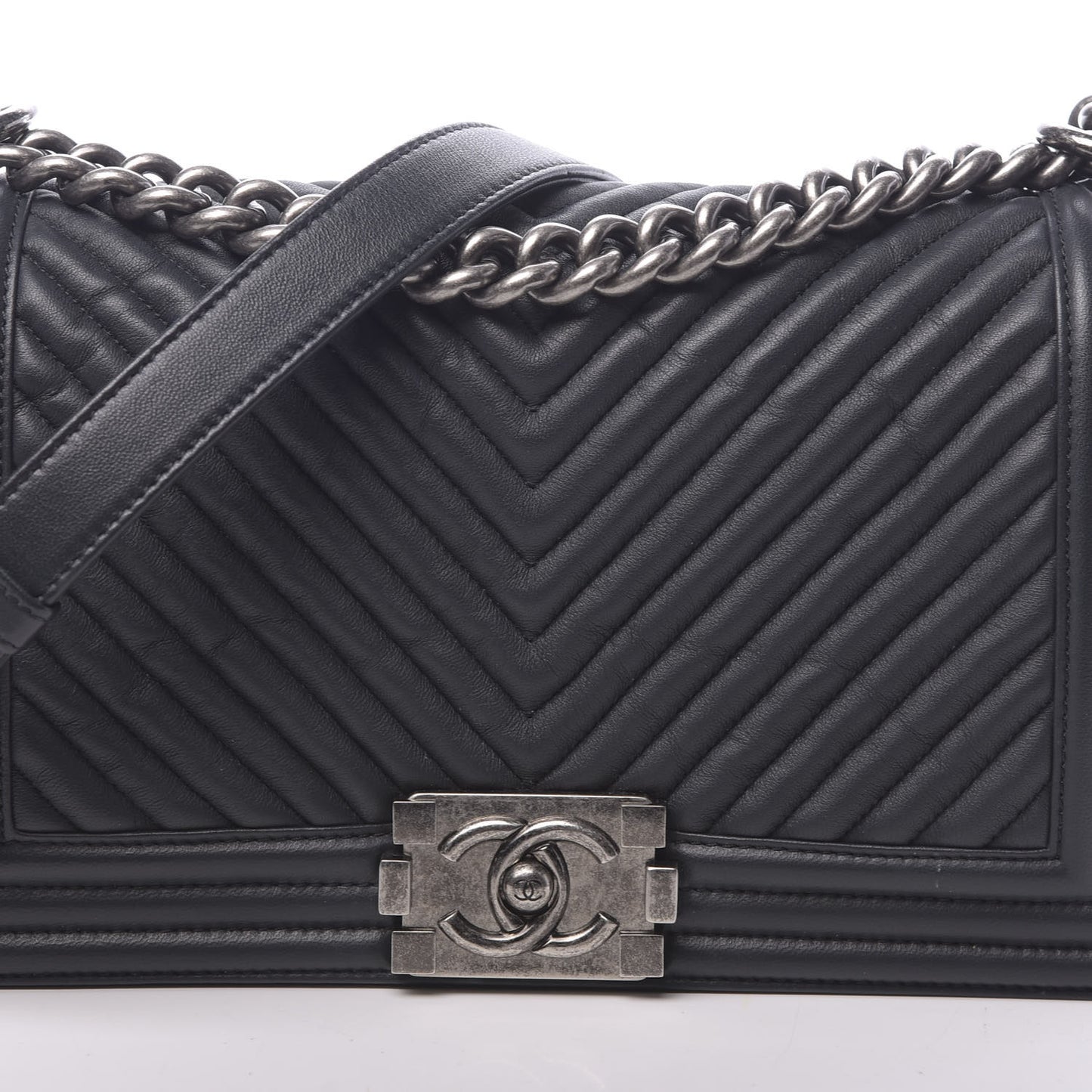 Wrinkled Lambskin Chevron Quilted Medium Boy Flap Black
