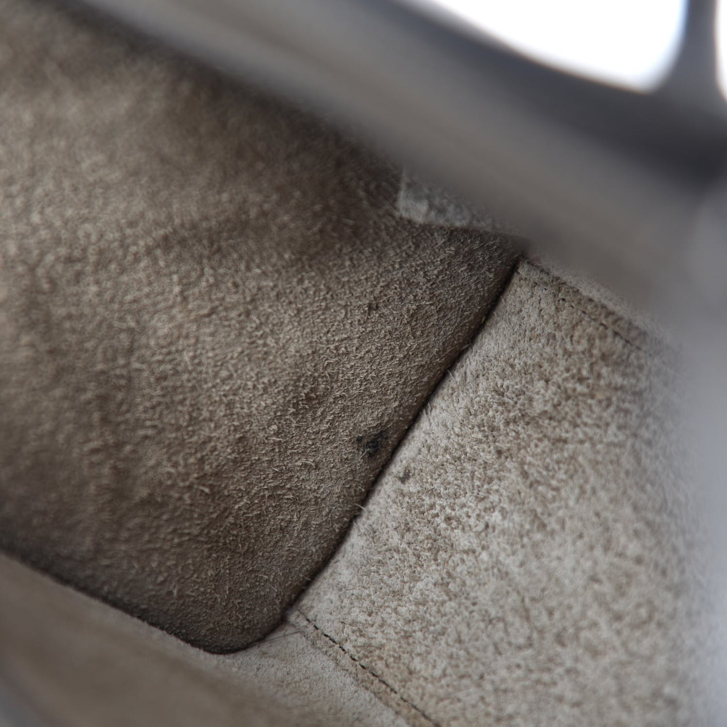Drummed Calfskin Nano Luggage Souris
