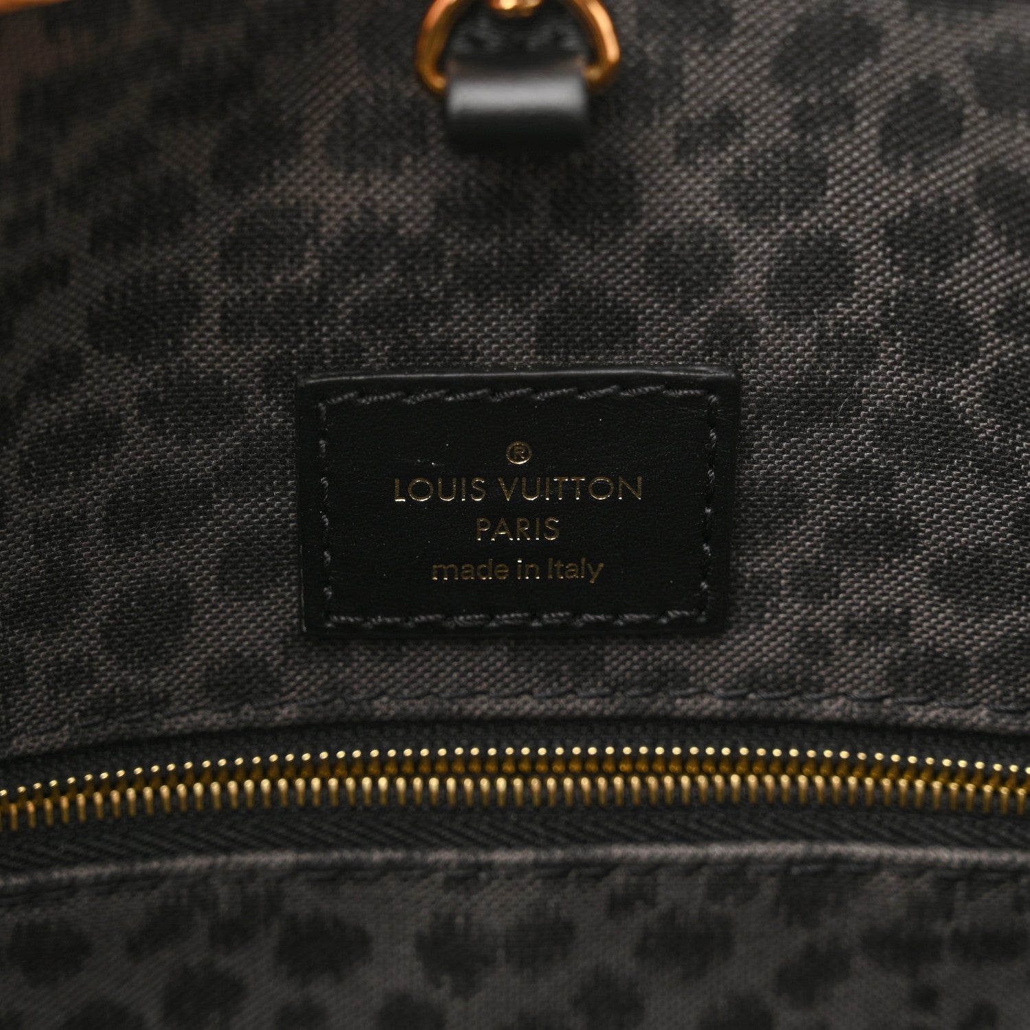 Louis Vuitton Monogram Giant Wild At Heart Onthego GM Arizona 6 of 9