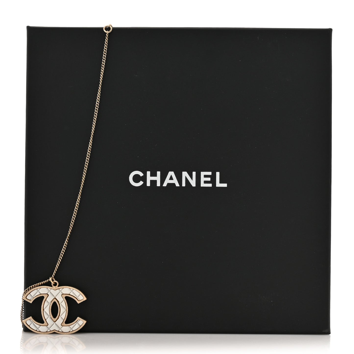 Metal Quilted CC Pendant Necklace Gold White