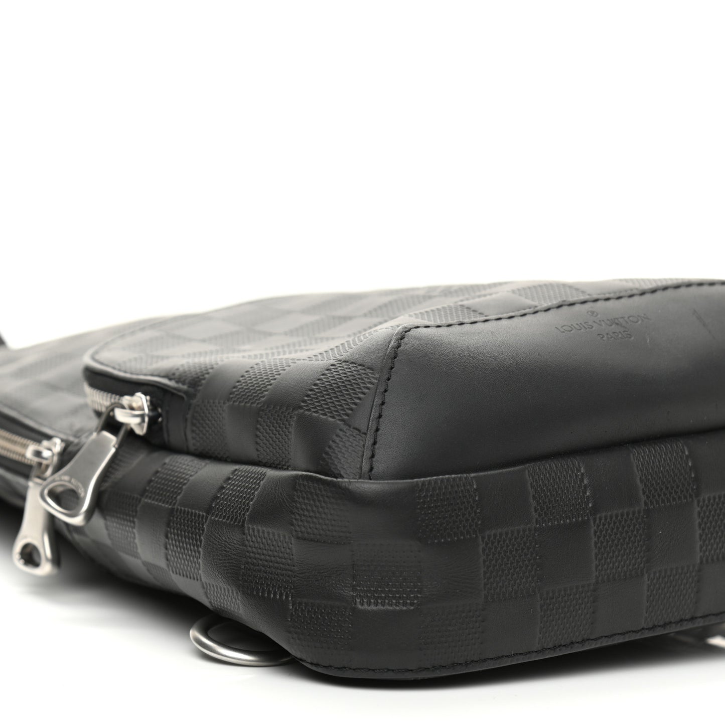 Damier Infini Avenue Sling Bag Onyx