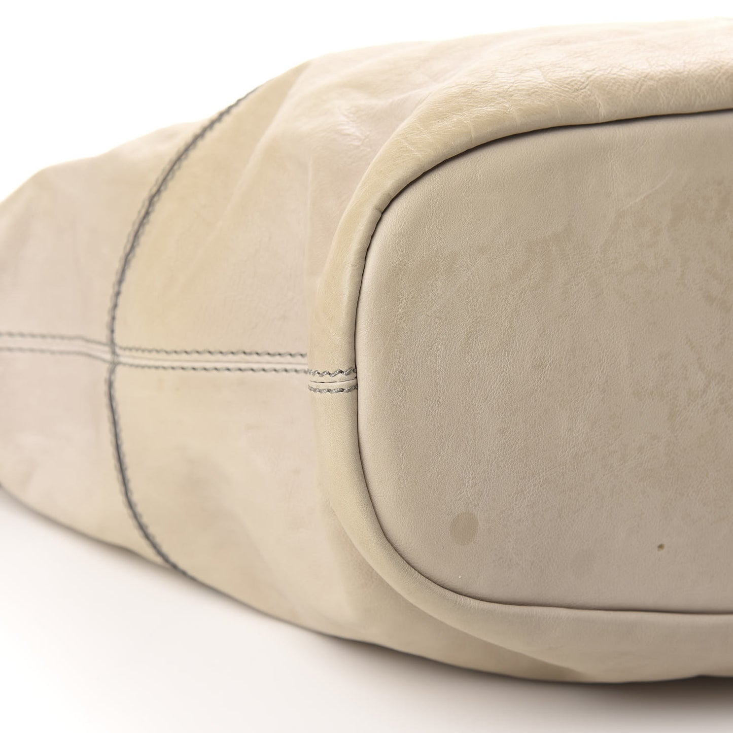 Lambskin Medium Nightingale Ivory