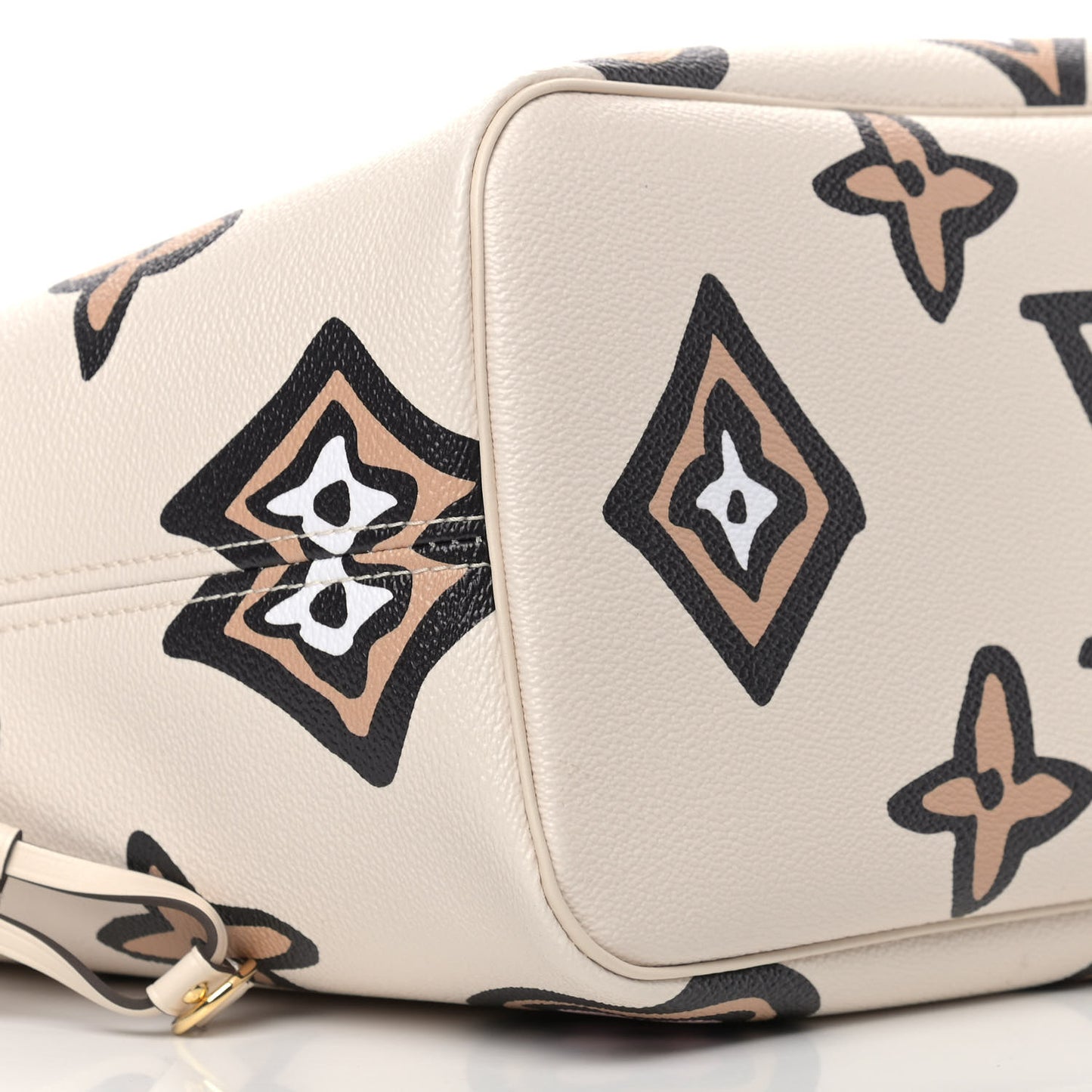 Monogram Giant Wild At Heart Neverfull MM Creme