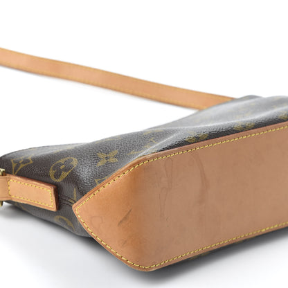 Louis Vuitton Monogram Trotteur 5 of 9