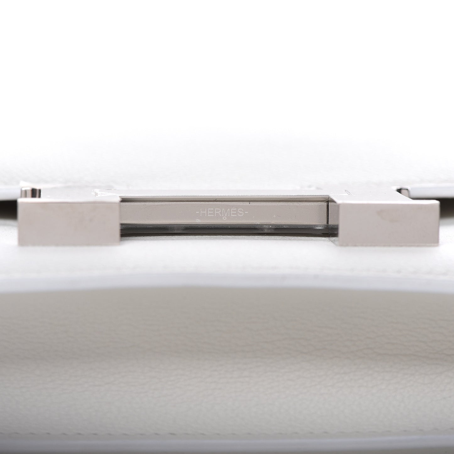 Evercolor Constance 24 White