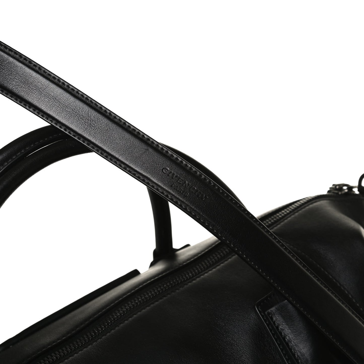Smooth Calfskin Soft Antigona Black