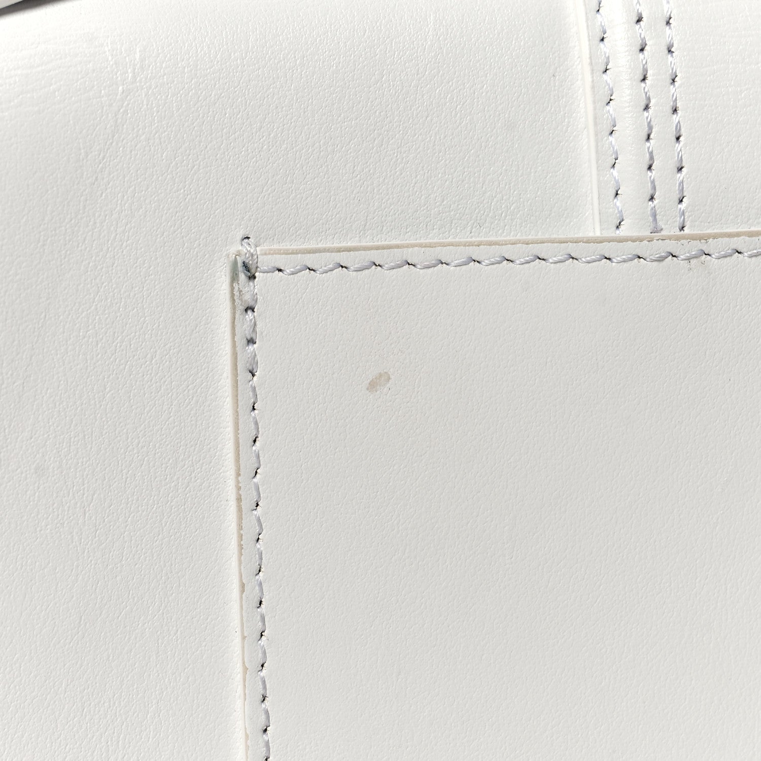 Jacquemus Smooth Calfskin Le Grand Bambino White 10 of 11