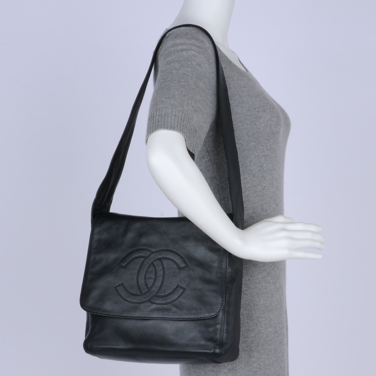 Chanel Lambskin CC Shoulder Bag Black 2 of 7