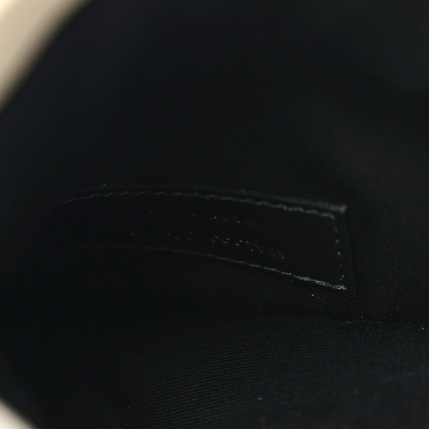Saint Laurent Grain De Poudre Uptown Pouch Crema Soft 7 of 7