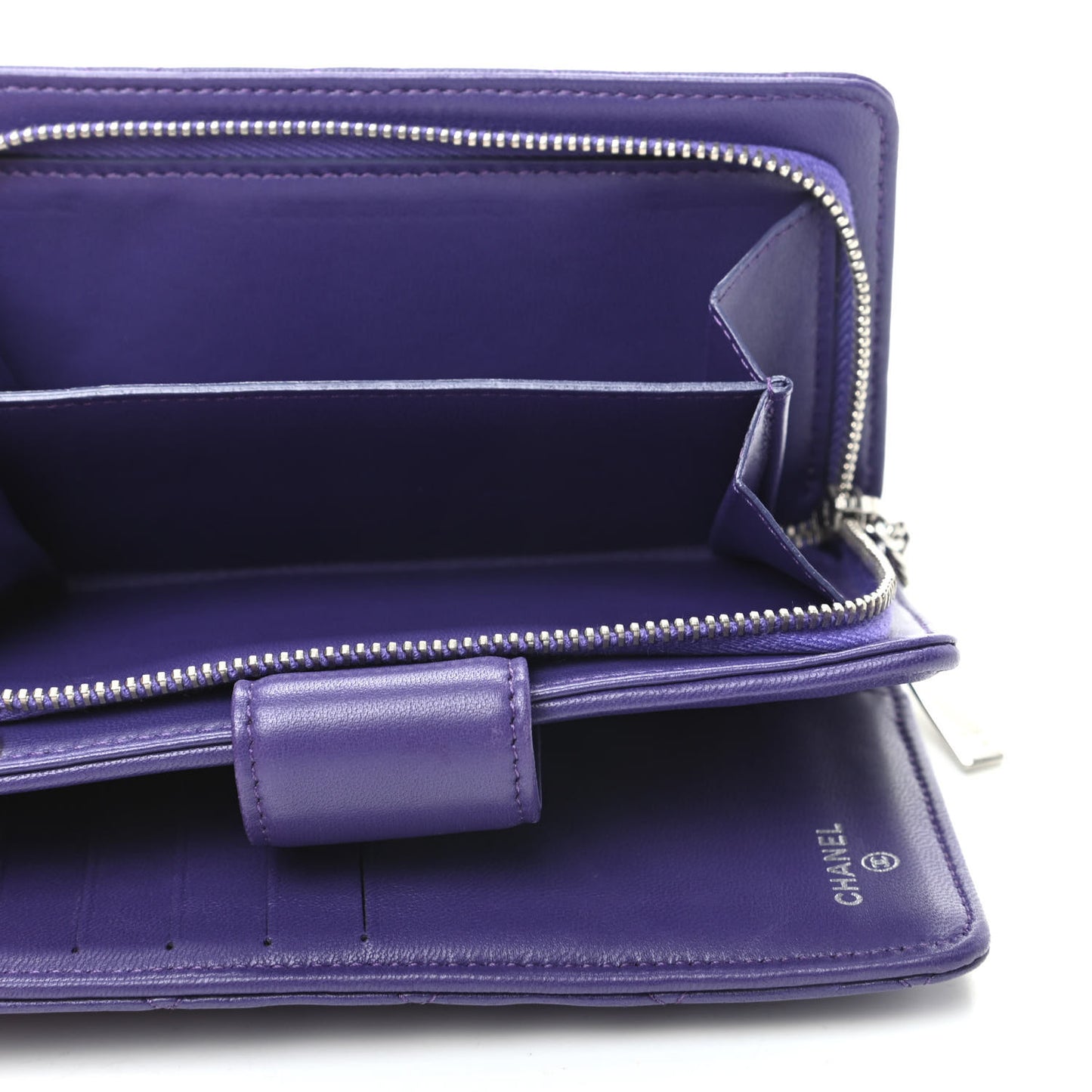 Lambskin Quilted Reissue Zipped Pocket Wallet Purple.