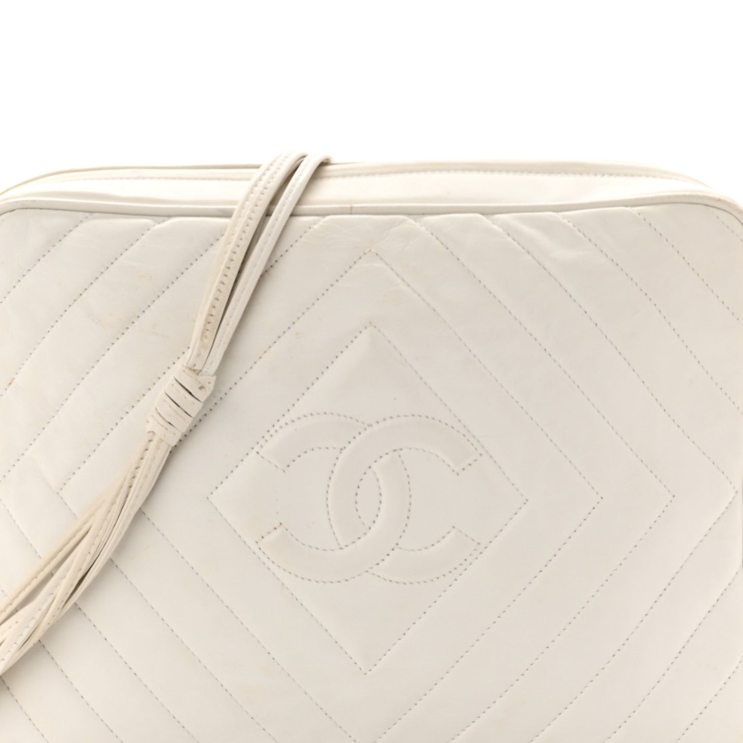 Lambskin Quilted CC Tassel Camera Case White