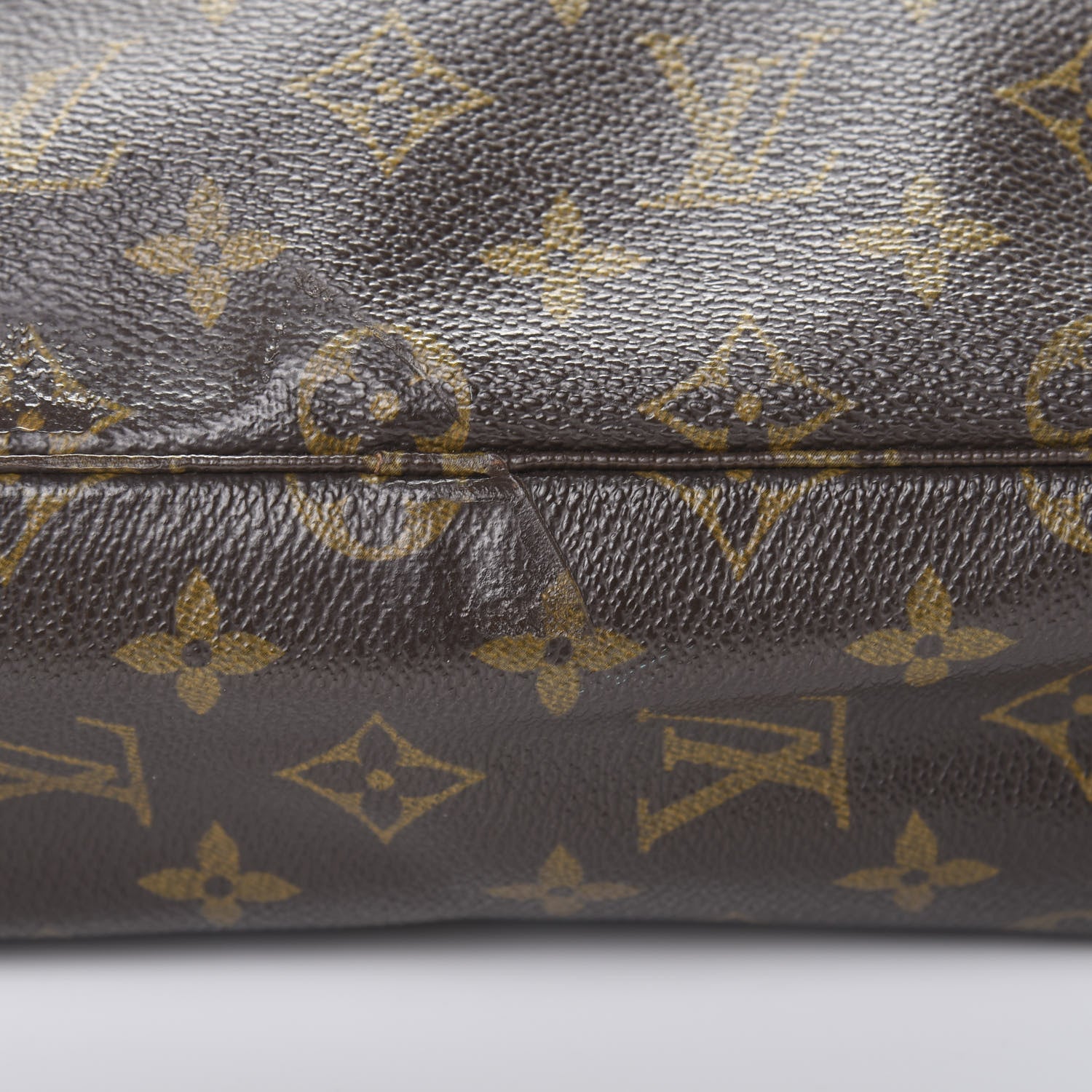 Louis Vuitton Monogram Trousse Toilette 28 13 of 14