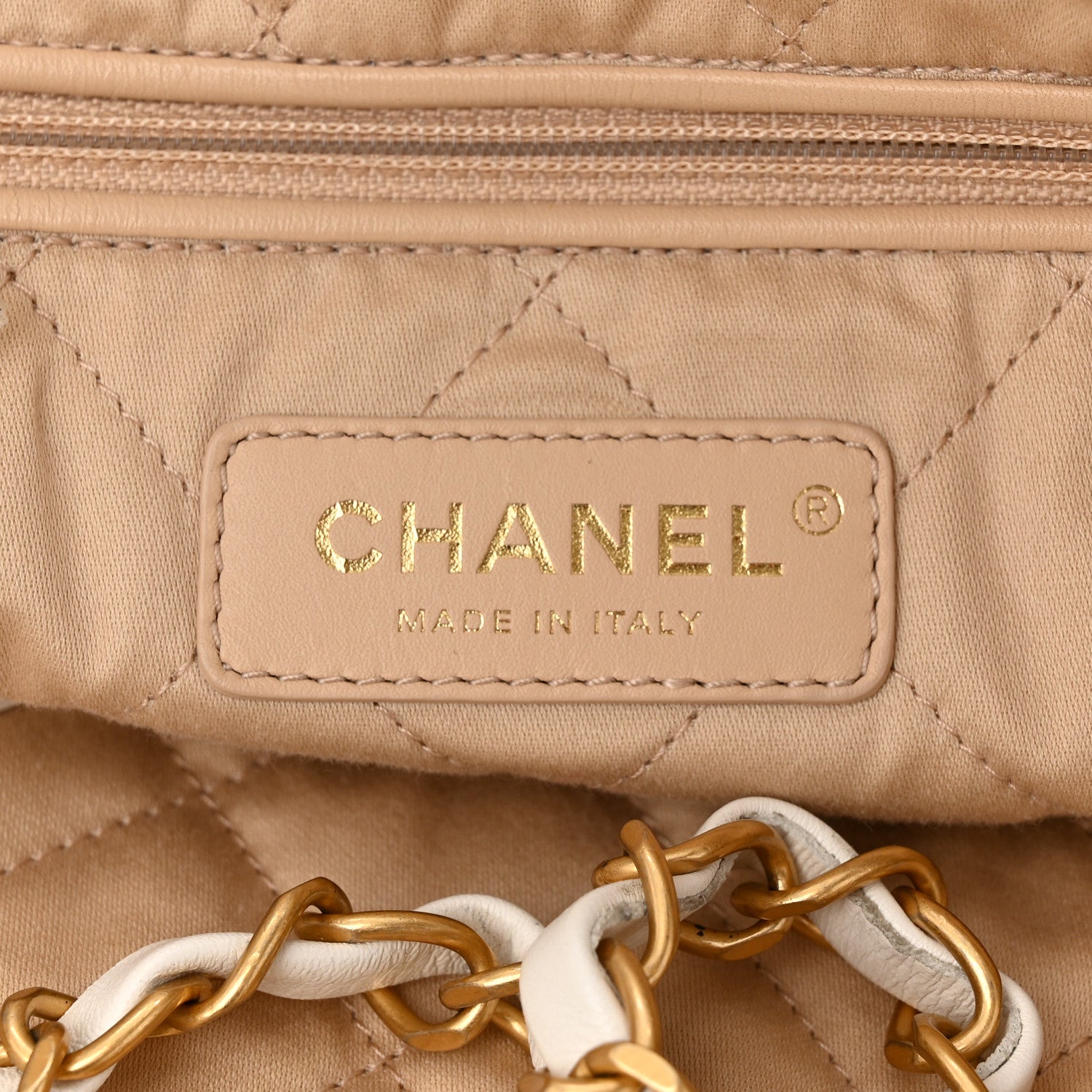 Chanel Shiny Calfskin Quilted Chanel 22 White 7 of 11