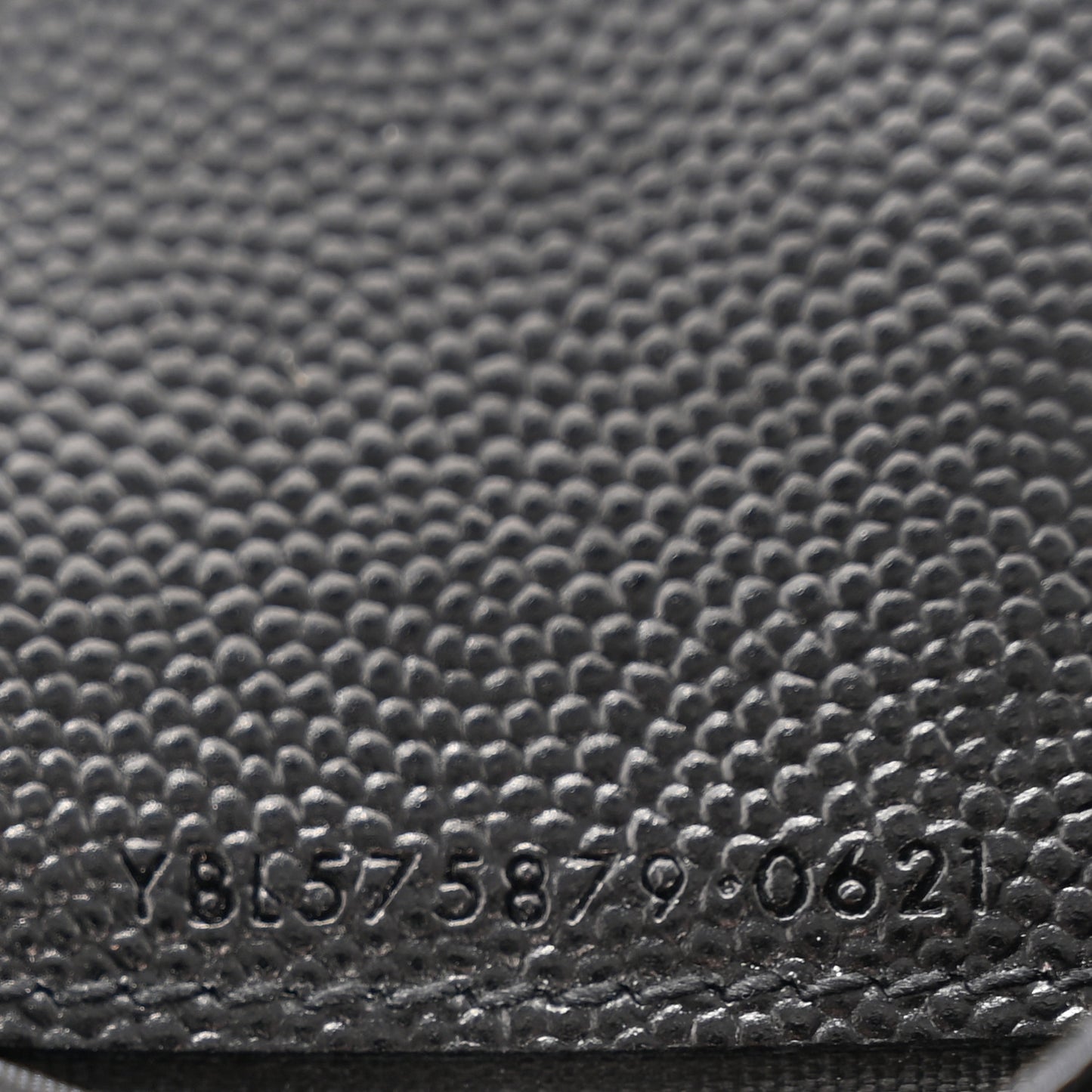 Grain De Poudre Matelasse Chevron Monogram Zipped Card Case Black