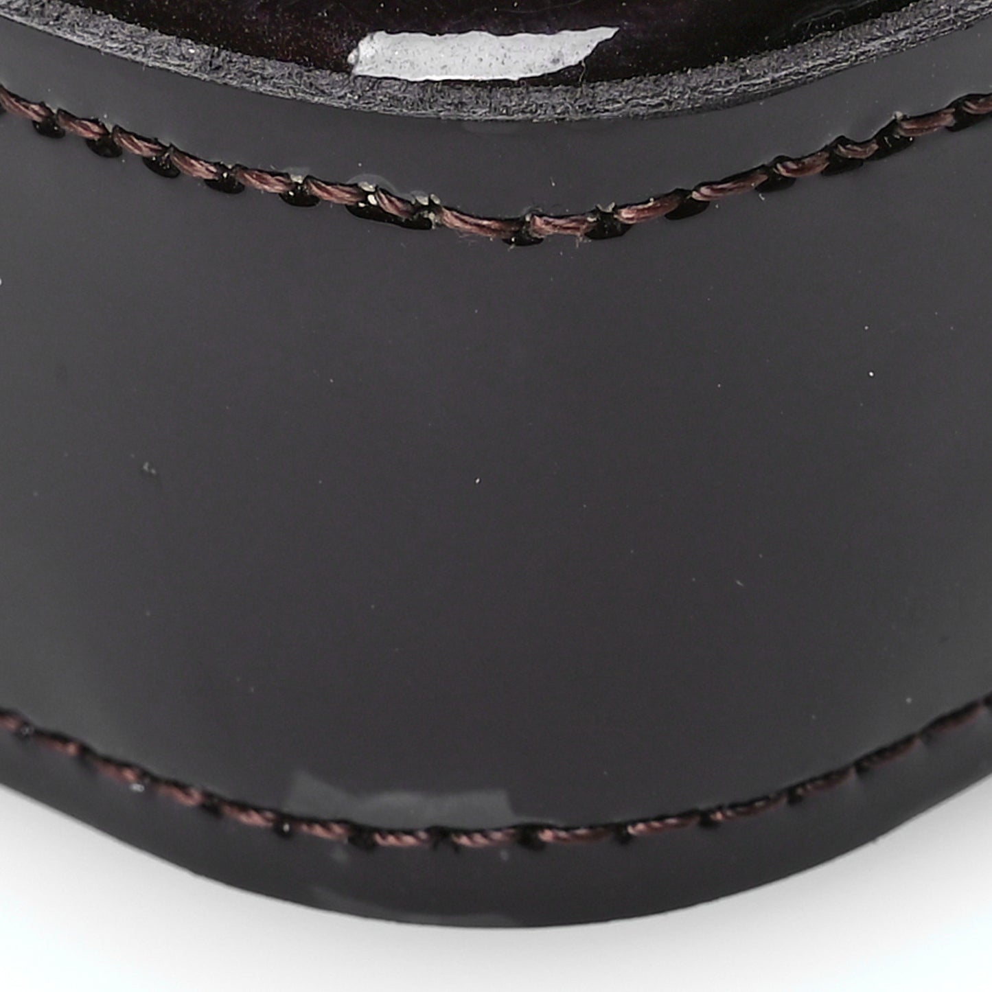 Vernis Pochette Felicie Chain Wallet Amarante