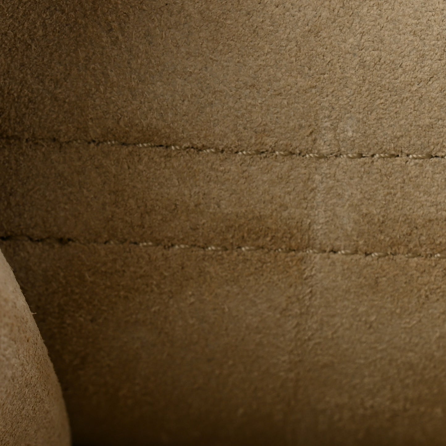 Suede Calfskin Faye Clutch Motty Grey