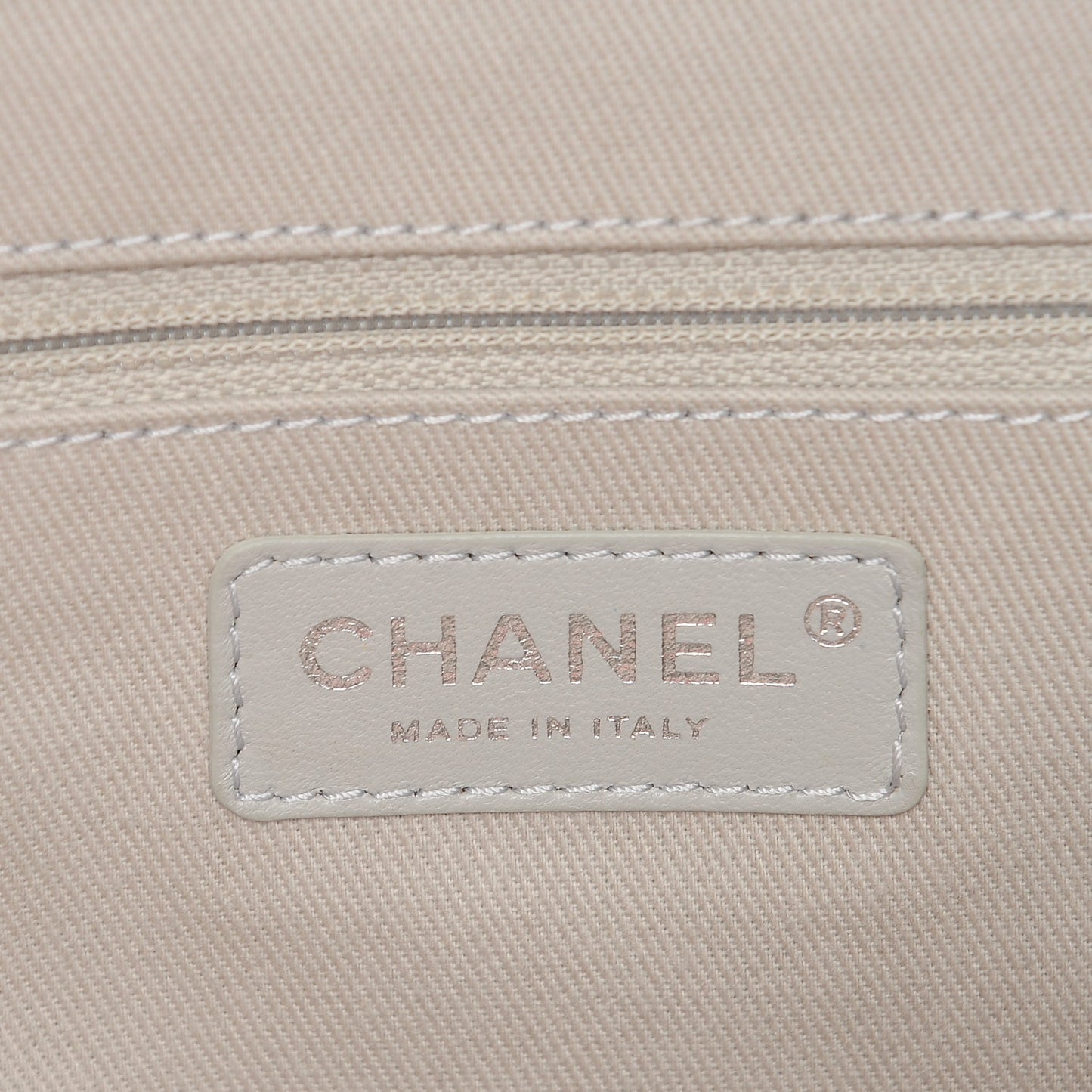 Caviar Quilted Jumbo Easy Flap Coral